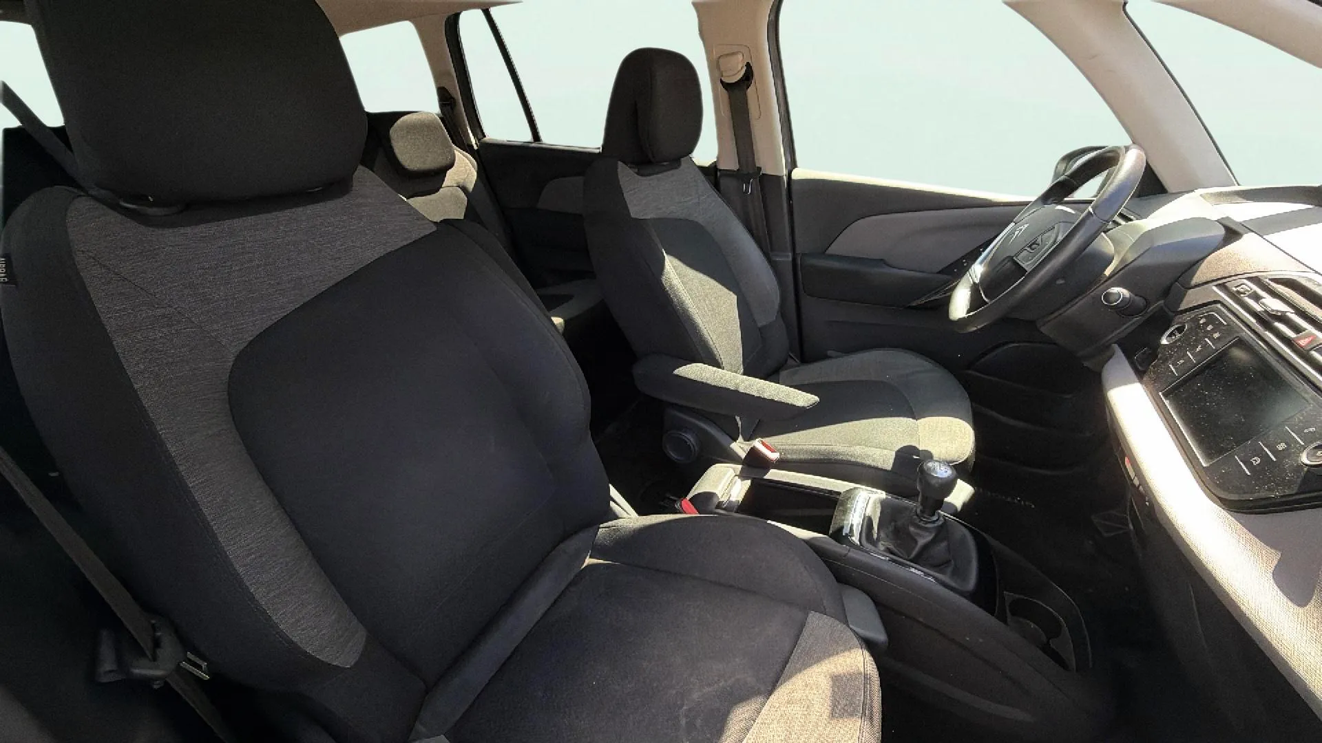 Citroën Grand C4 Picasso PureTech Feel - foto 17