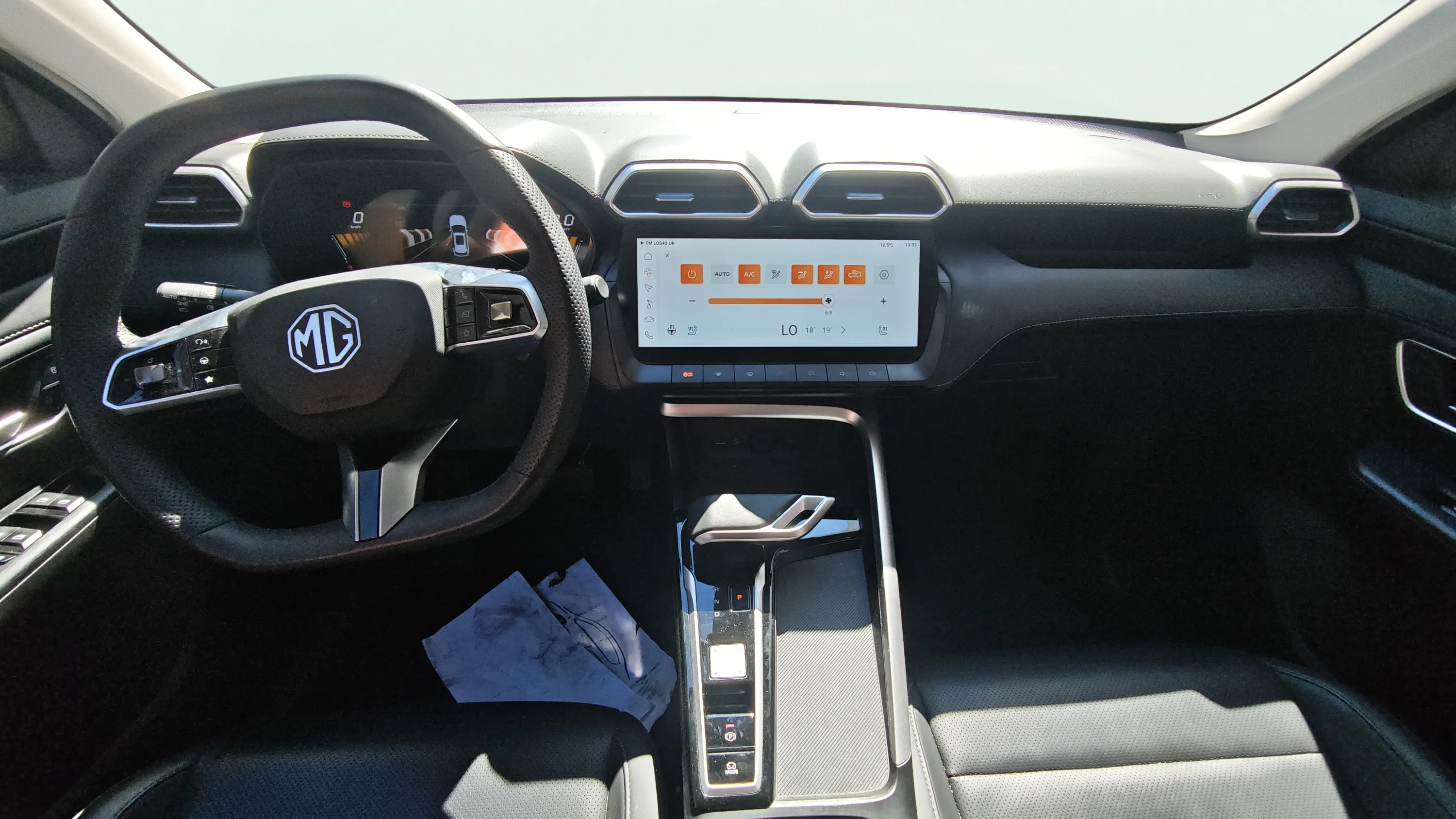 MG ZS Hybrid+ Luxury - foto 4