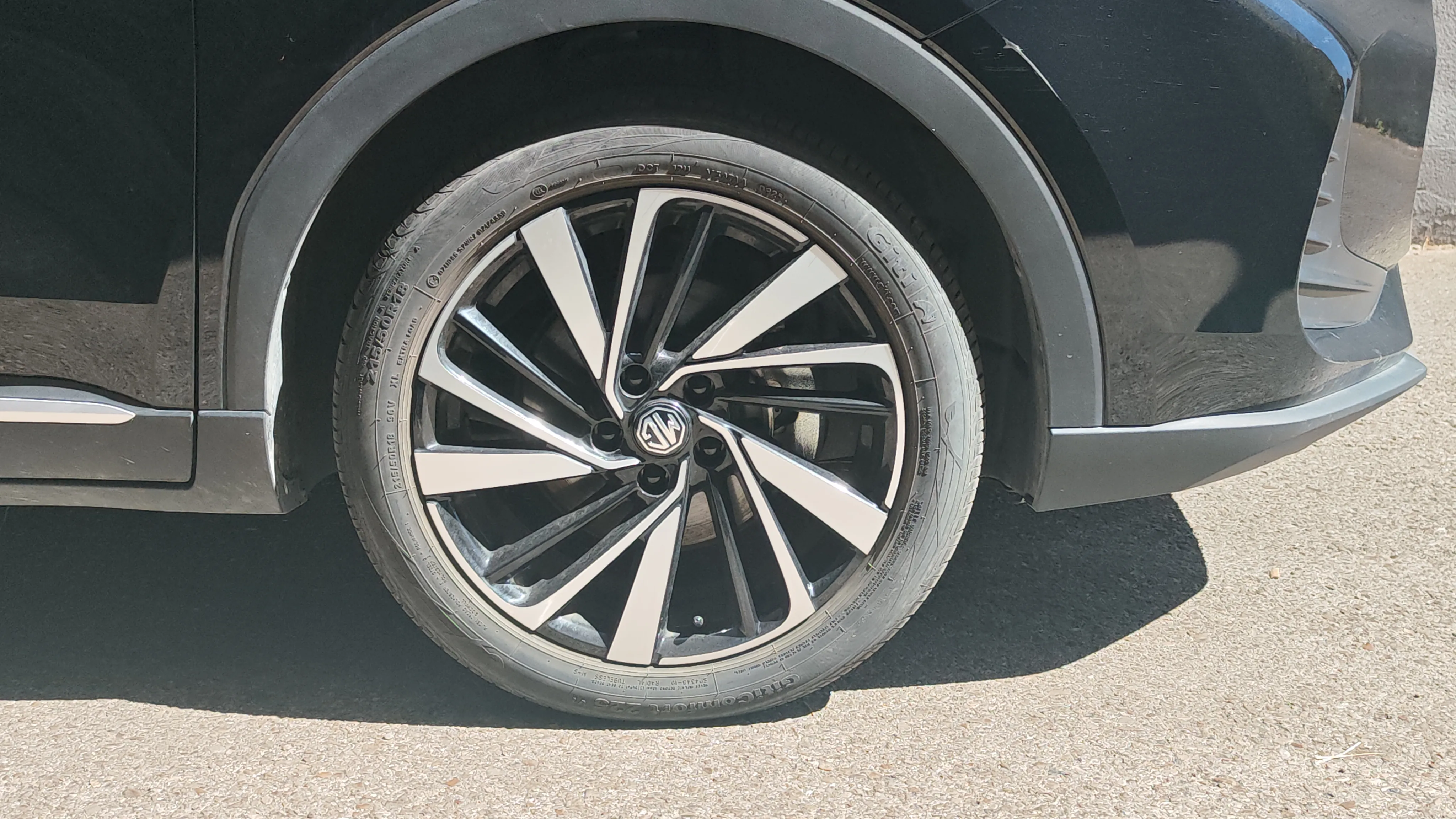 MG ZS Hybrid+ Luxury - foto 16