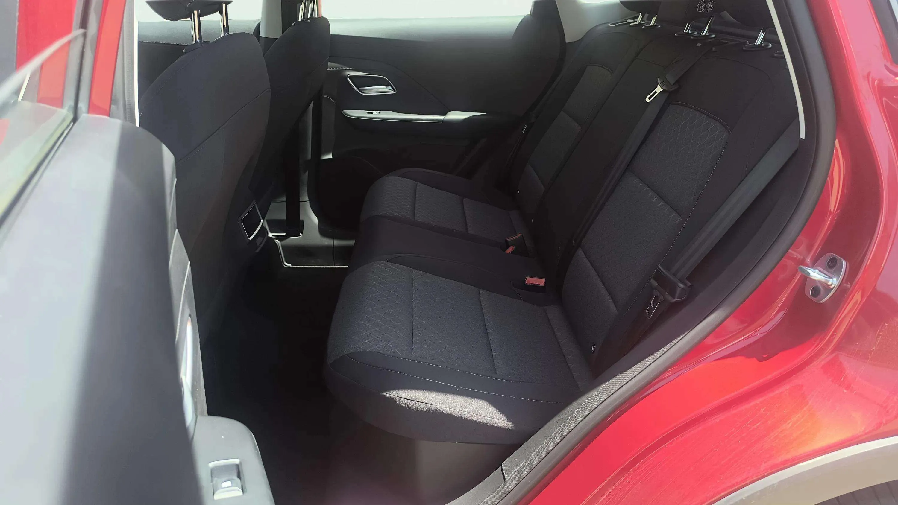 MG ZS Hybrid+ Standard - foto 14