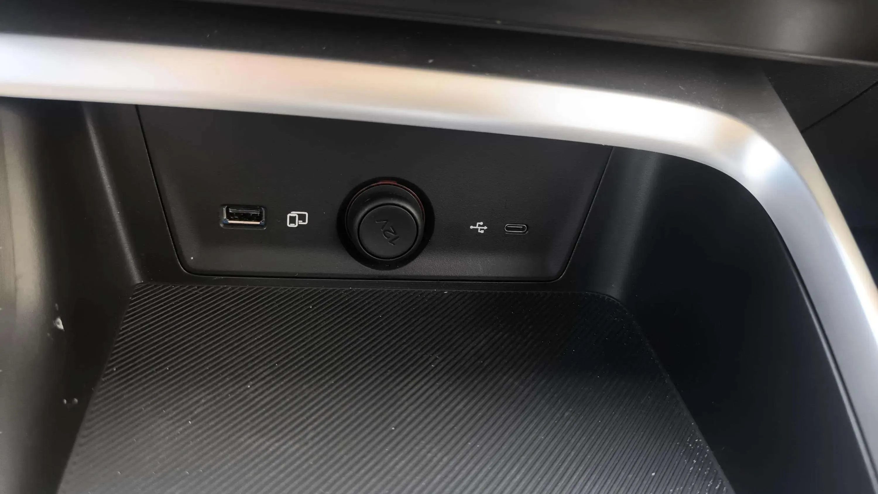 MG ZS Hybrid+ Standard - foto 26
