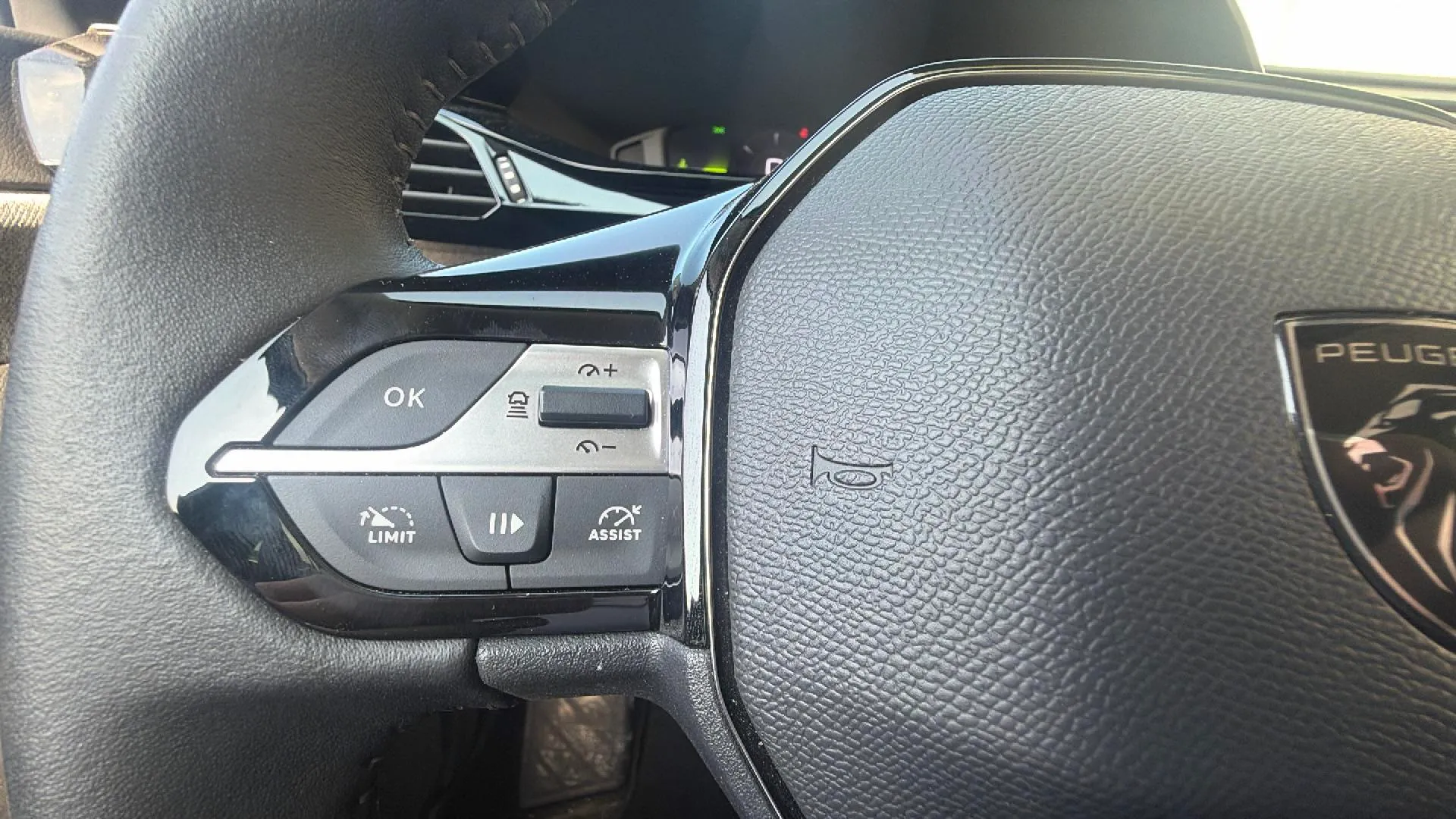 Peugeot 308 Allure PureTech 130 - foto 23