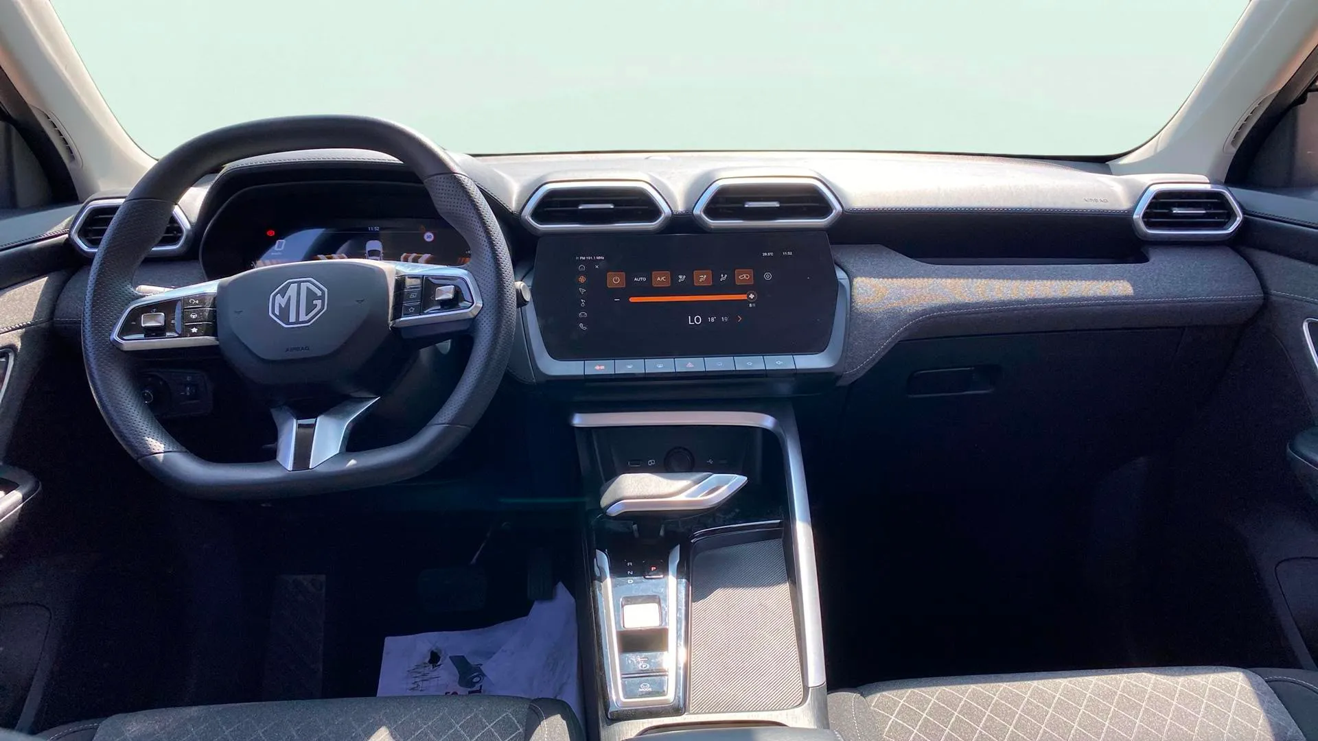 MG ZS Hybrid+ Standard - foto 11
