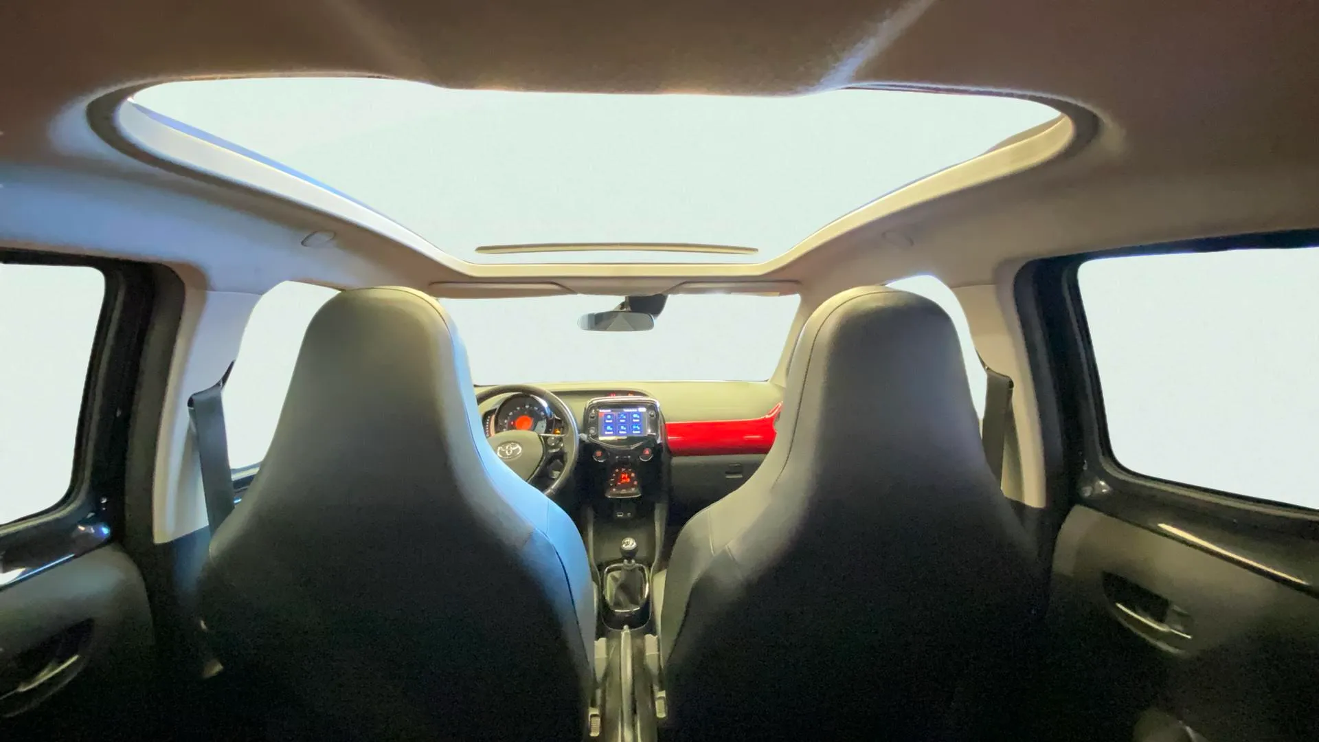 Toyota Aygo 1.0 70 x-style - foto 17