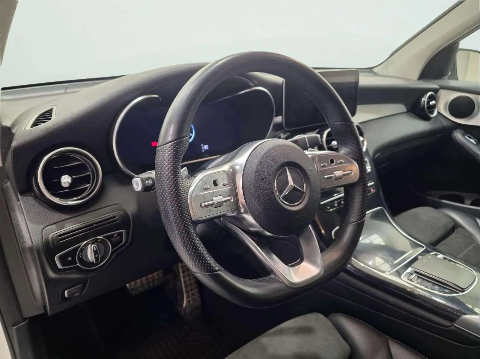 Mercedes-Benz GLC 220 d 4MATIC - foto 9