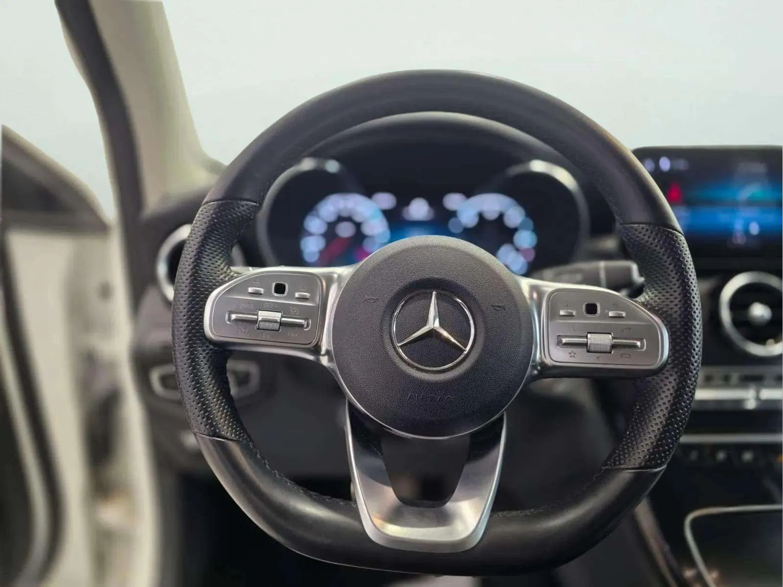 Mercedes-Benz GLC 220 d 4MATIC - foto 10