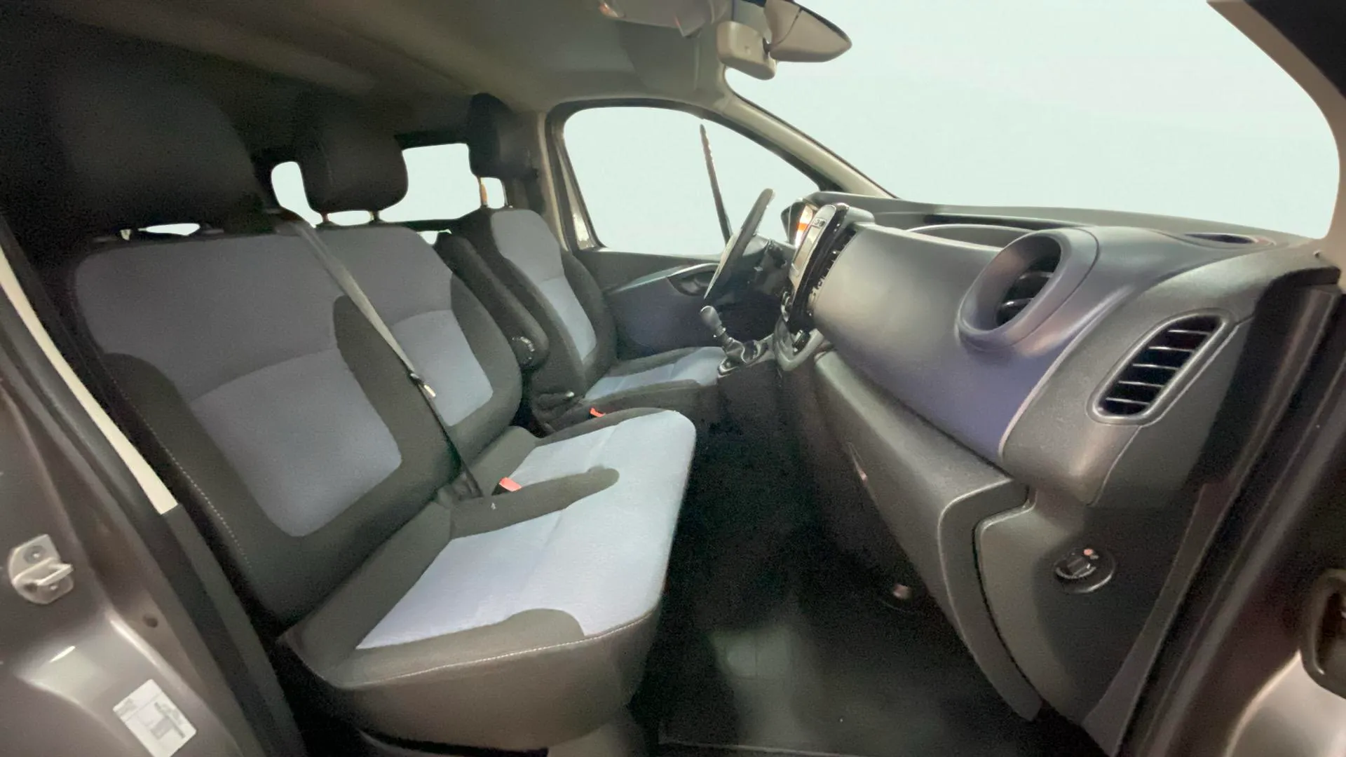 Opel Vivaro 1.6 CDTI L1 2.7t Combi Plus-9 - foto 8