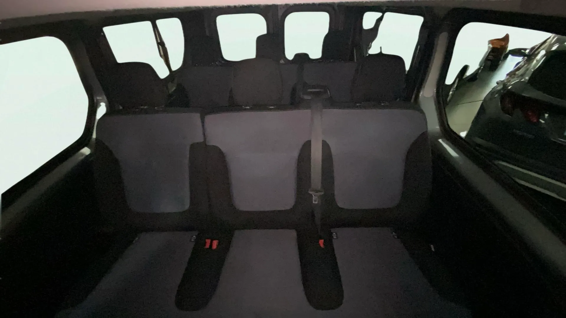 Opel Vivaro 1.6 CDTI L1 2.7t Combi Plus-9 - foto 10