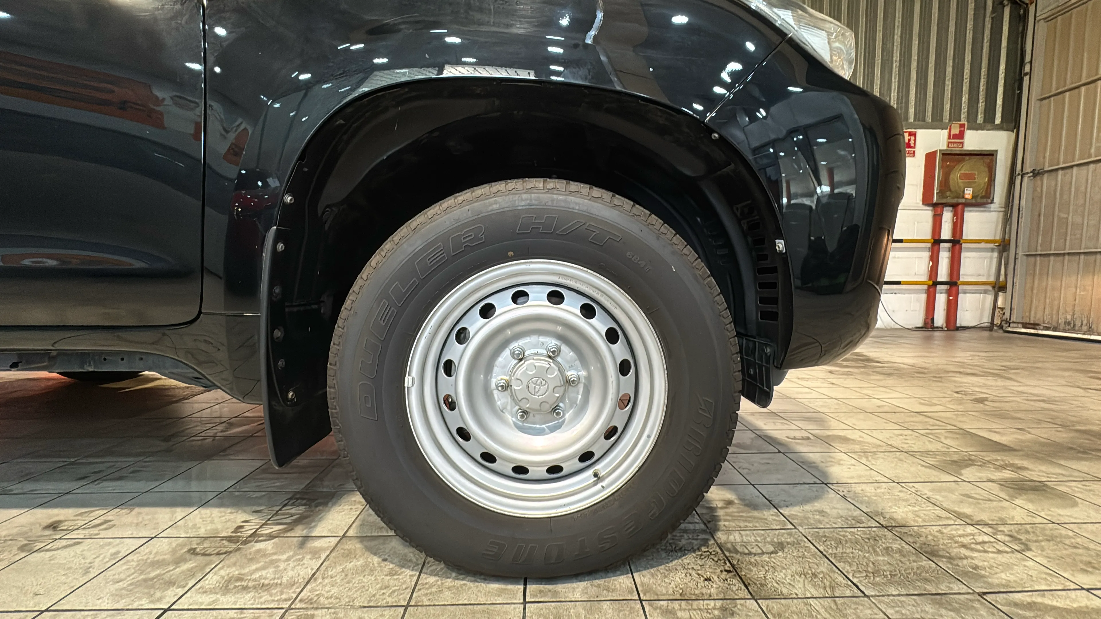 Toyota Land Cruiser 2.8 D-4D GX - foto 30