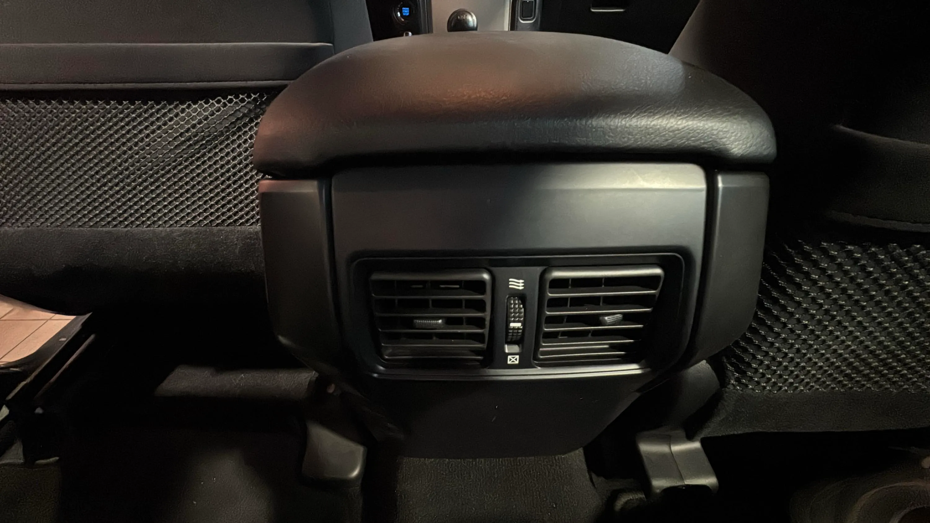 Toyota Land Cruiser 2.8 D-4D GX - foto 23