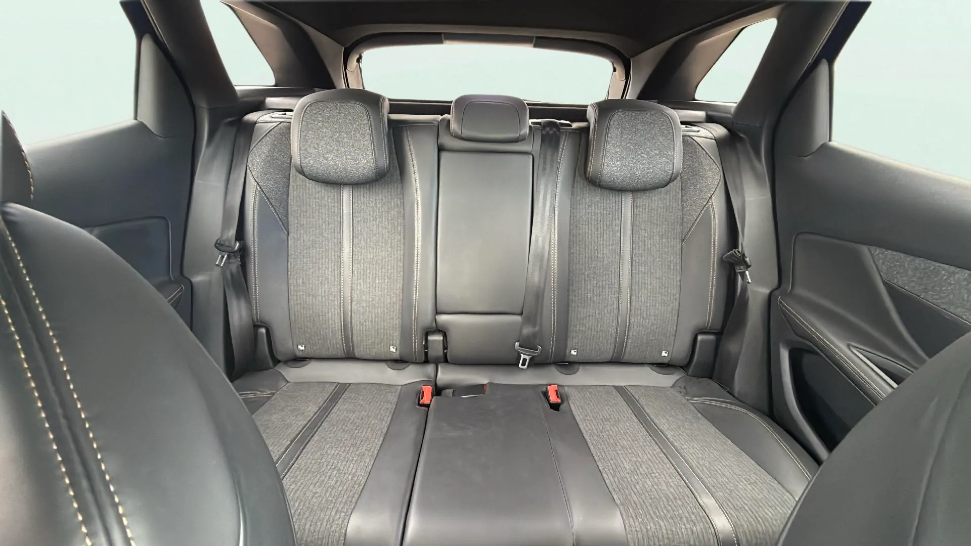 Peugeot 3008 1.5L BlueHDi GT Line - foto 19