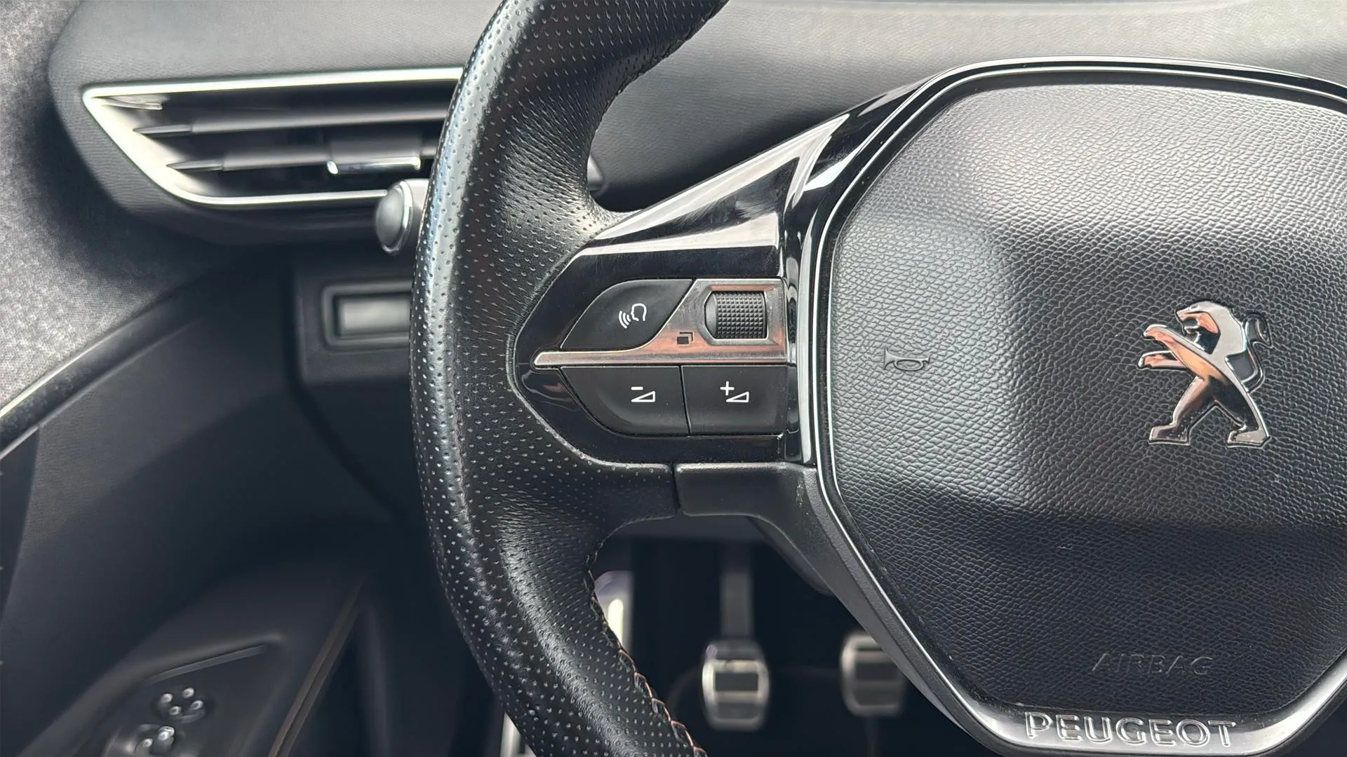 Peugeot 3008 1.5L BlueHDi GT Line - foto 11