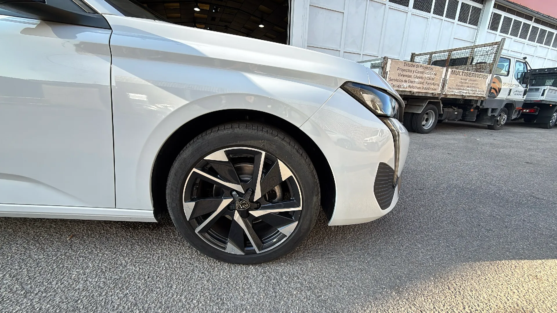 Peugeot 308 Allure PureTech 130 - foto 24