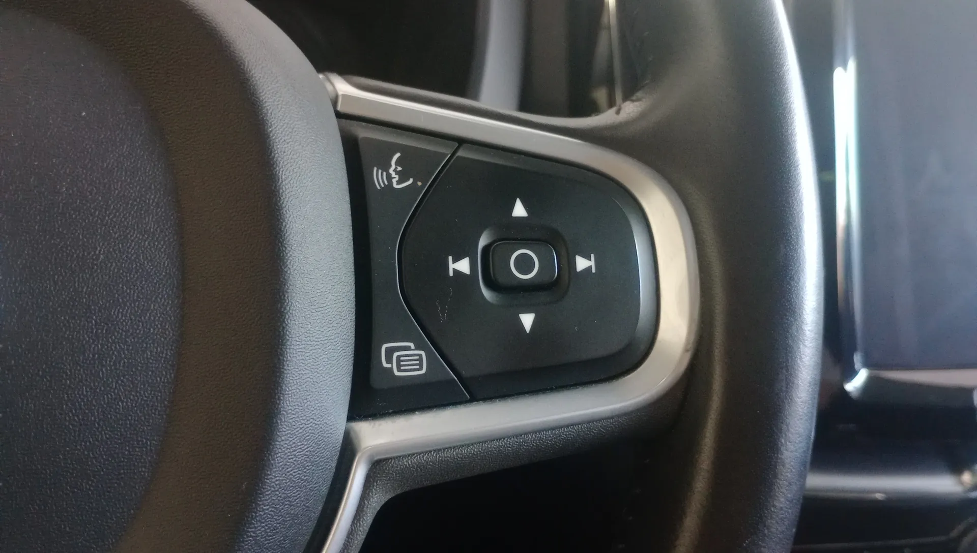 Volvo XC60 2.0 T8 AWD Inscription - foto 18