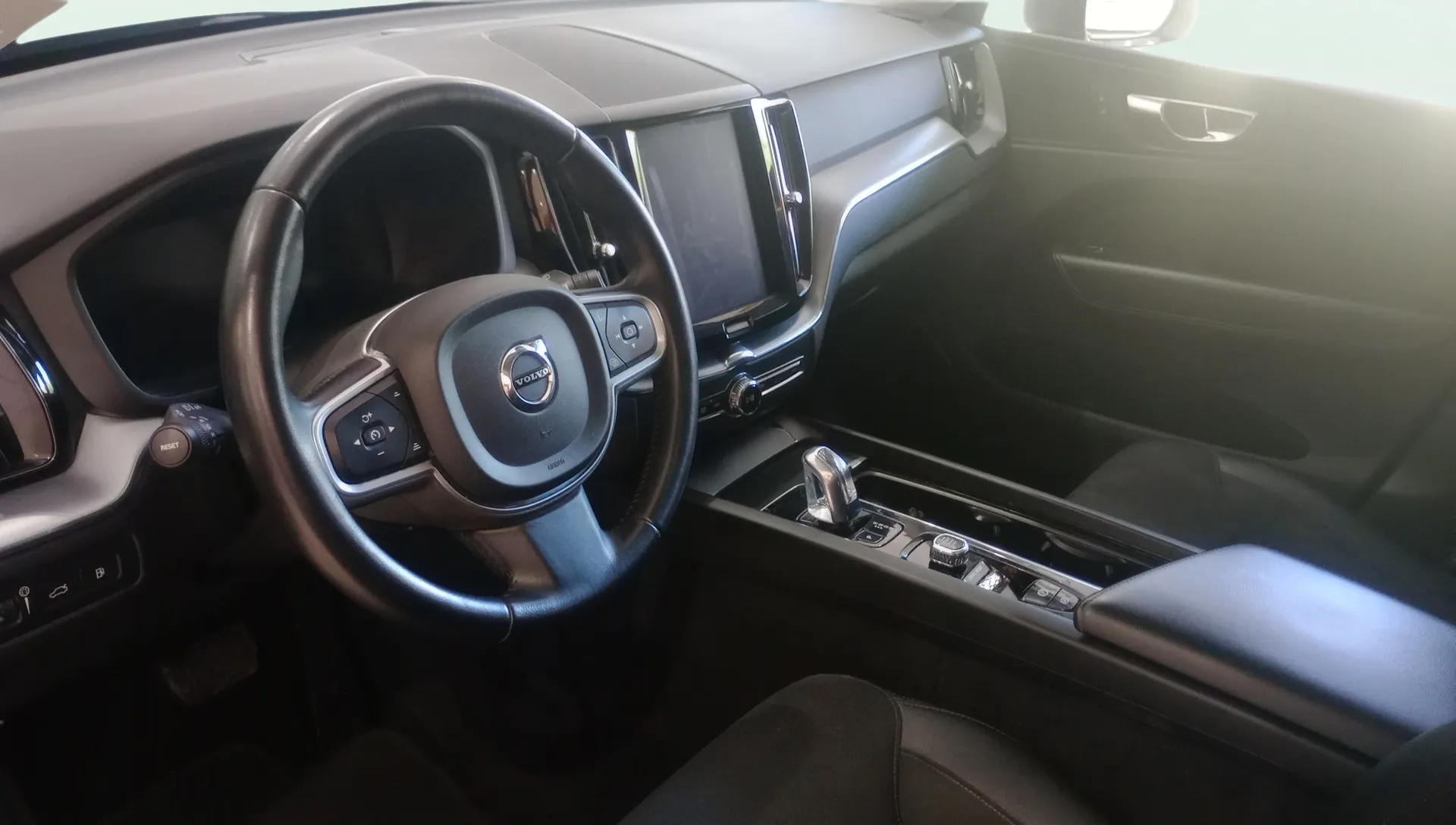 Volvo XC60 2.0 T8 AWD Inscription - foto 7