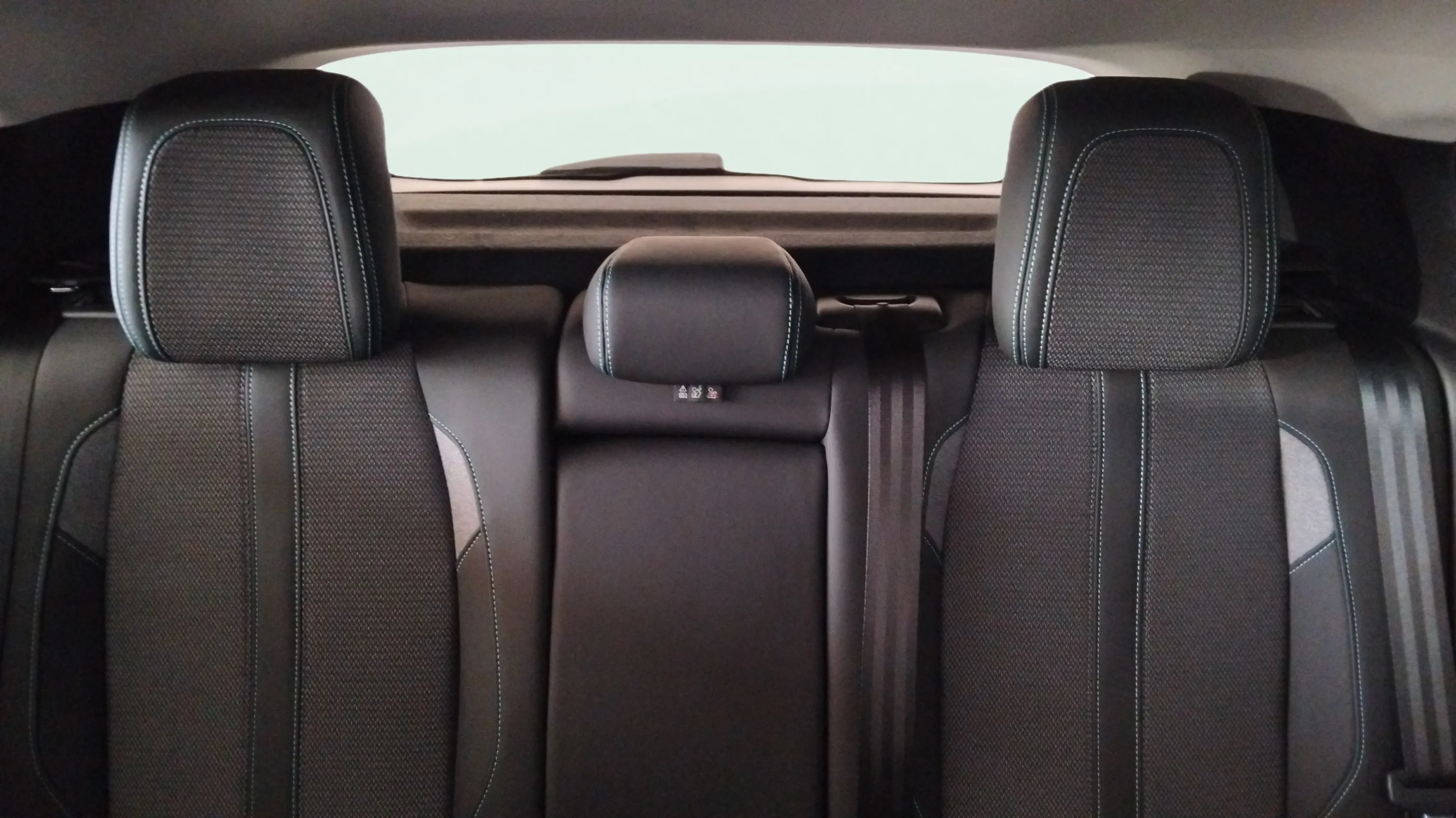 Peugeot 308 Allure PureTech 130 - foto 12