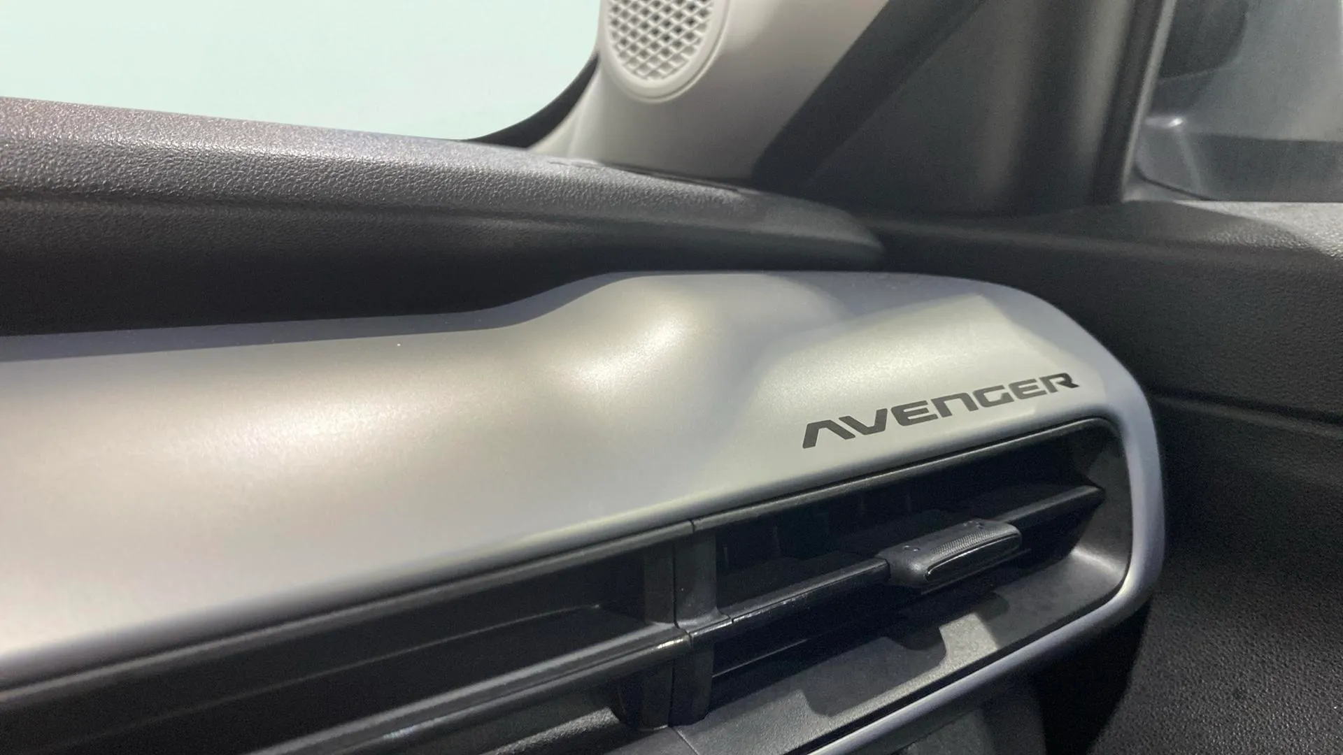 Jeep Avenger 1.2 eHybrid Altitude - foto 23