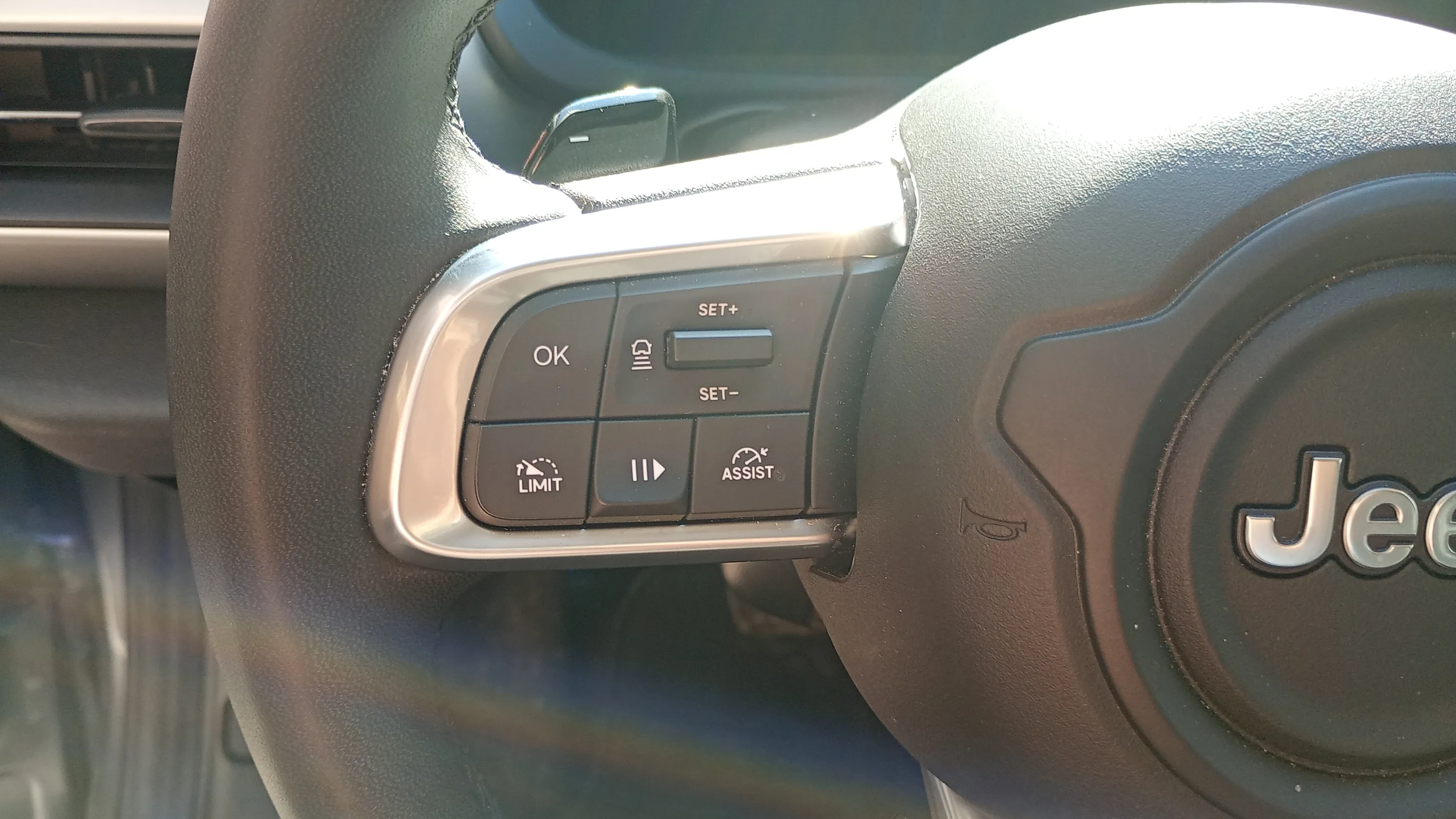 Jeep Avenger 1.2 eHybrid Altitude - foto 9
