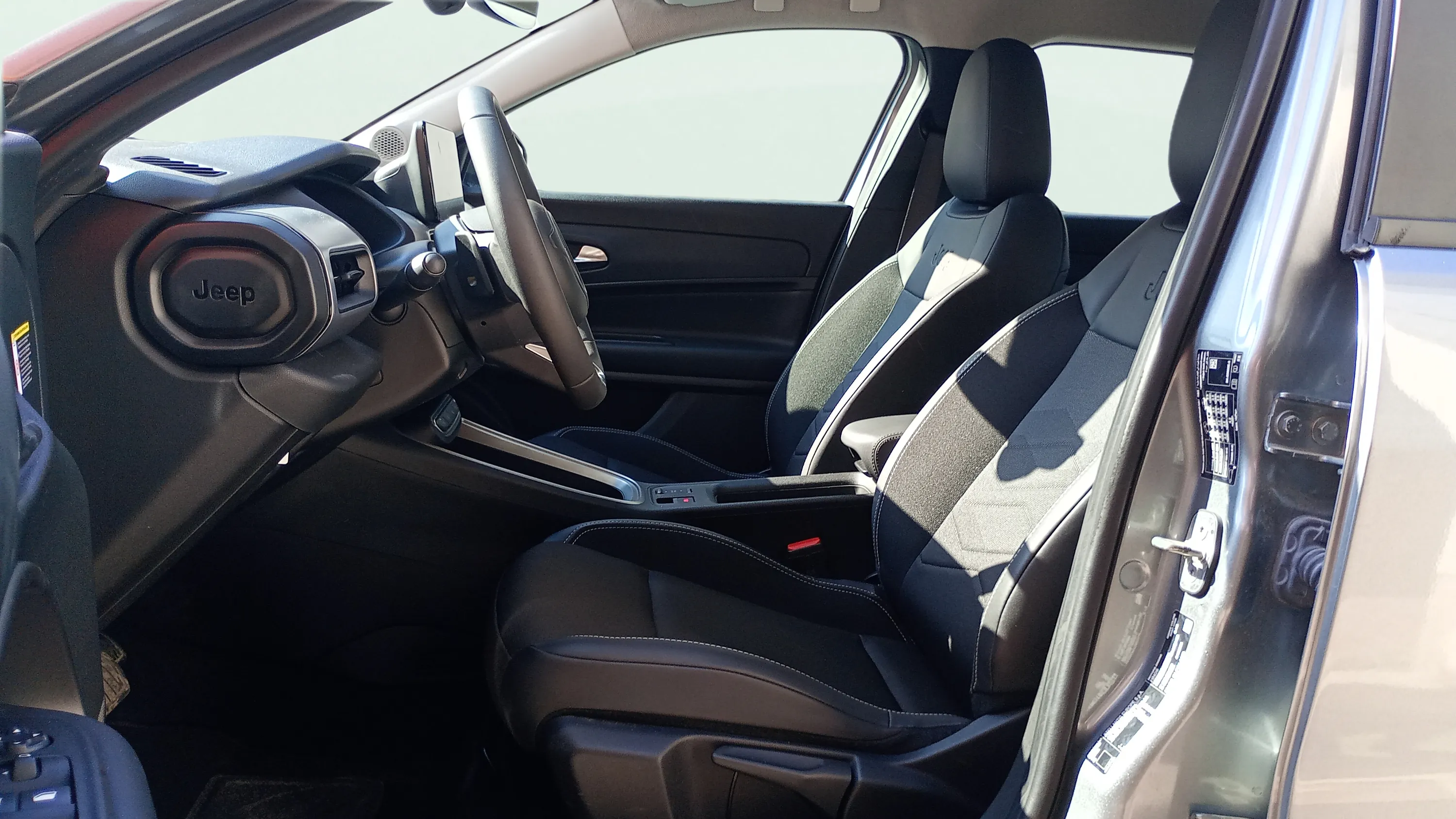 Jeep Avenger 1.2 eHybrid Altitude - foto 14