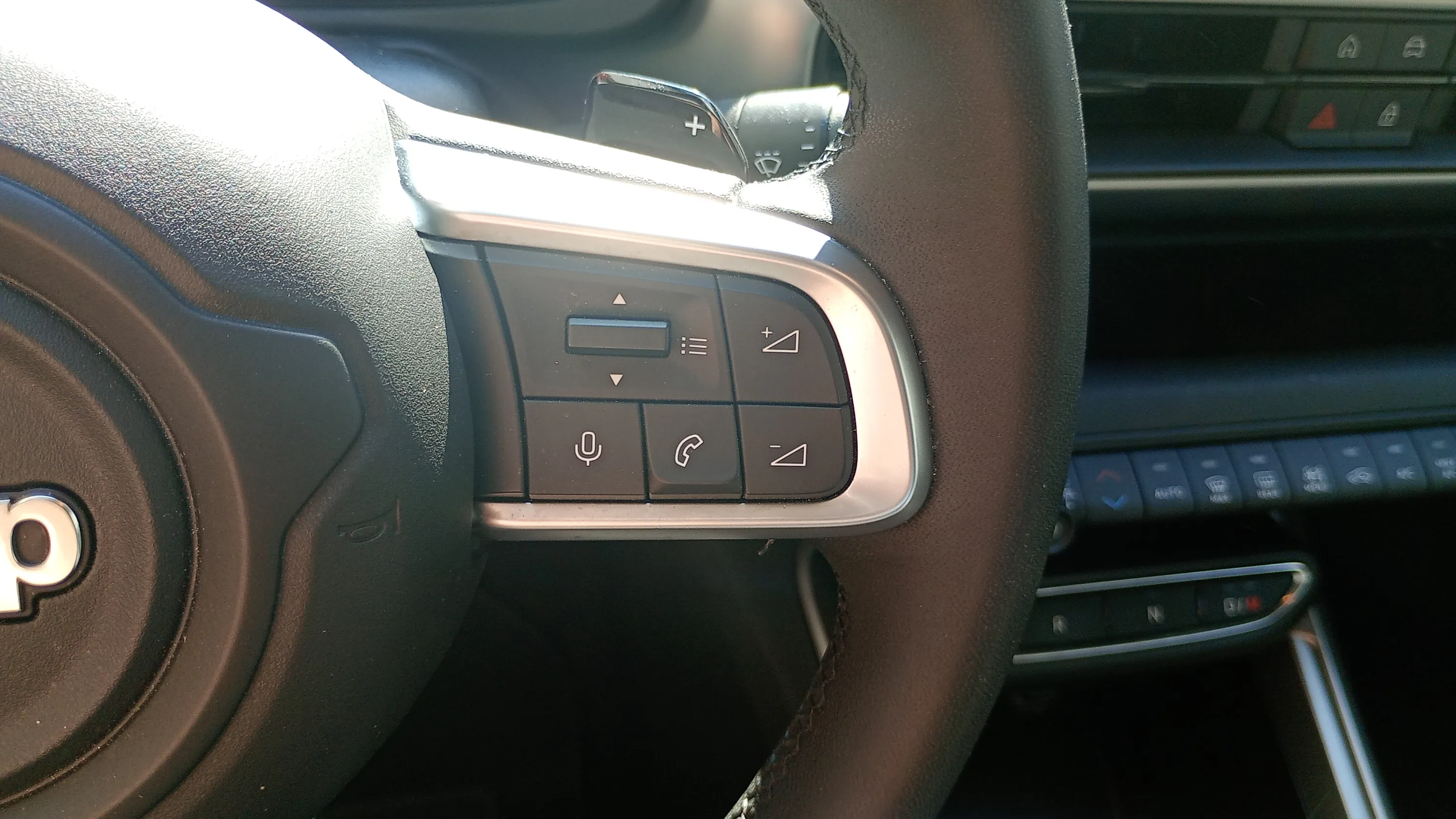 Jeep Avenger 1.2 eHybrid Altitude - foto 8