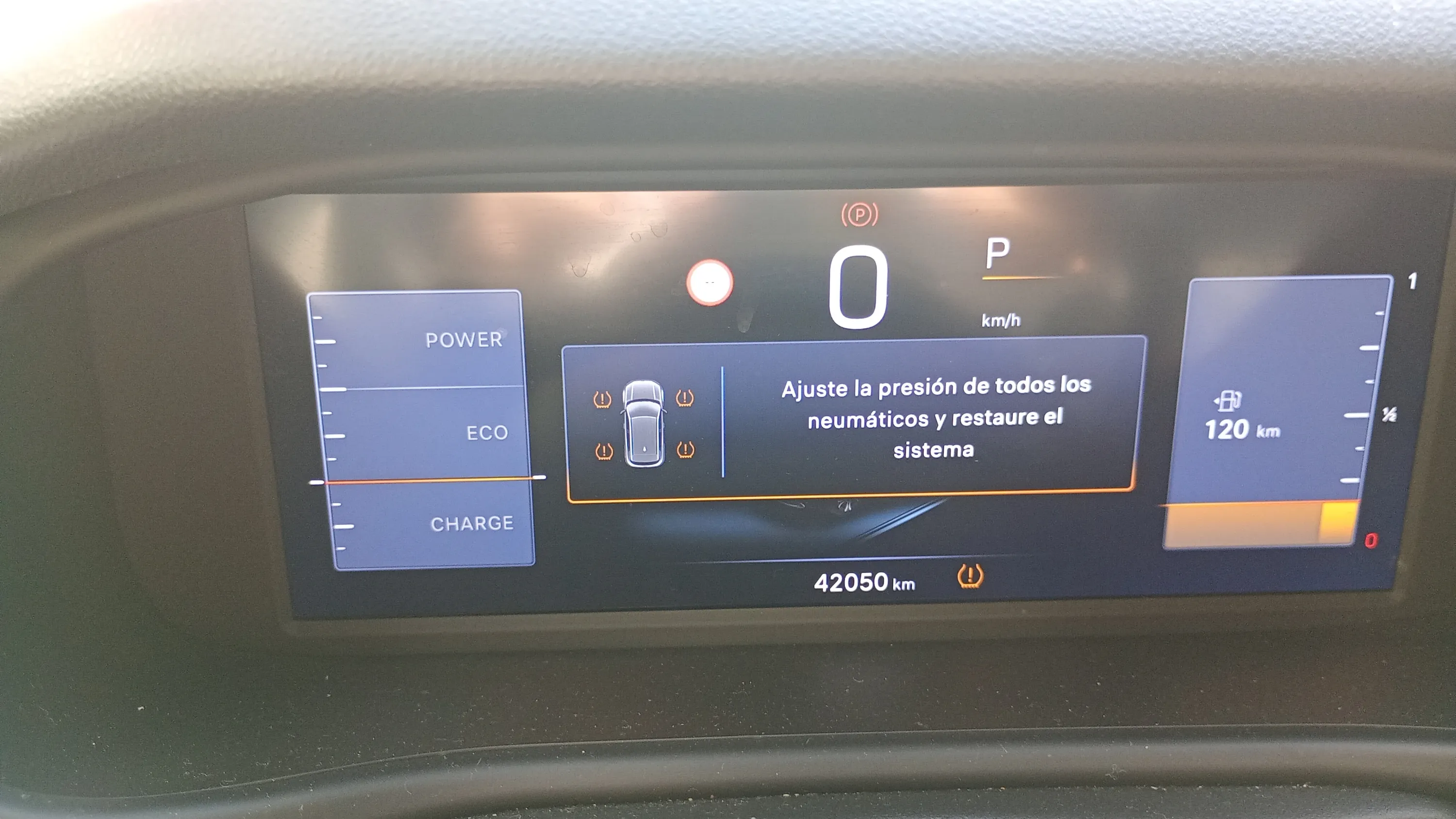 Jeep Avenger 1.2 eHybrid Altitude - foto 11