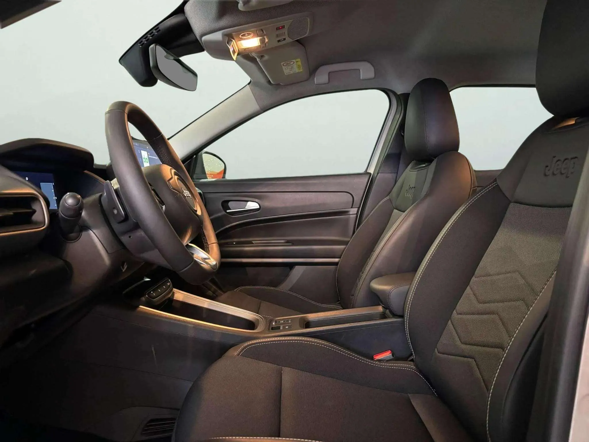 Jeep Avenger 1.2 eHybrid Altitude - foto 11