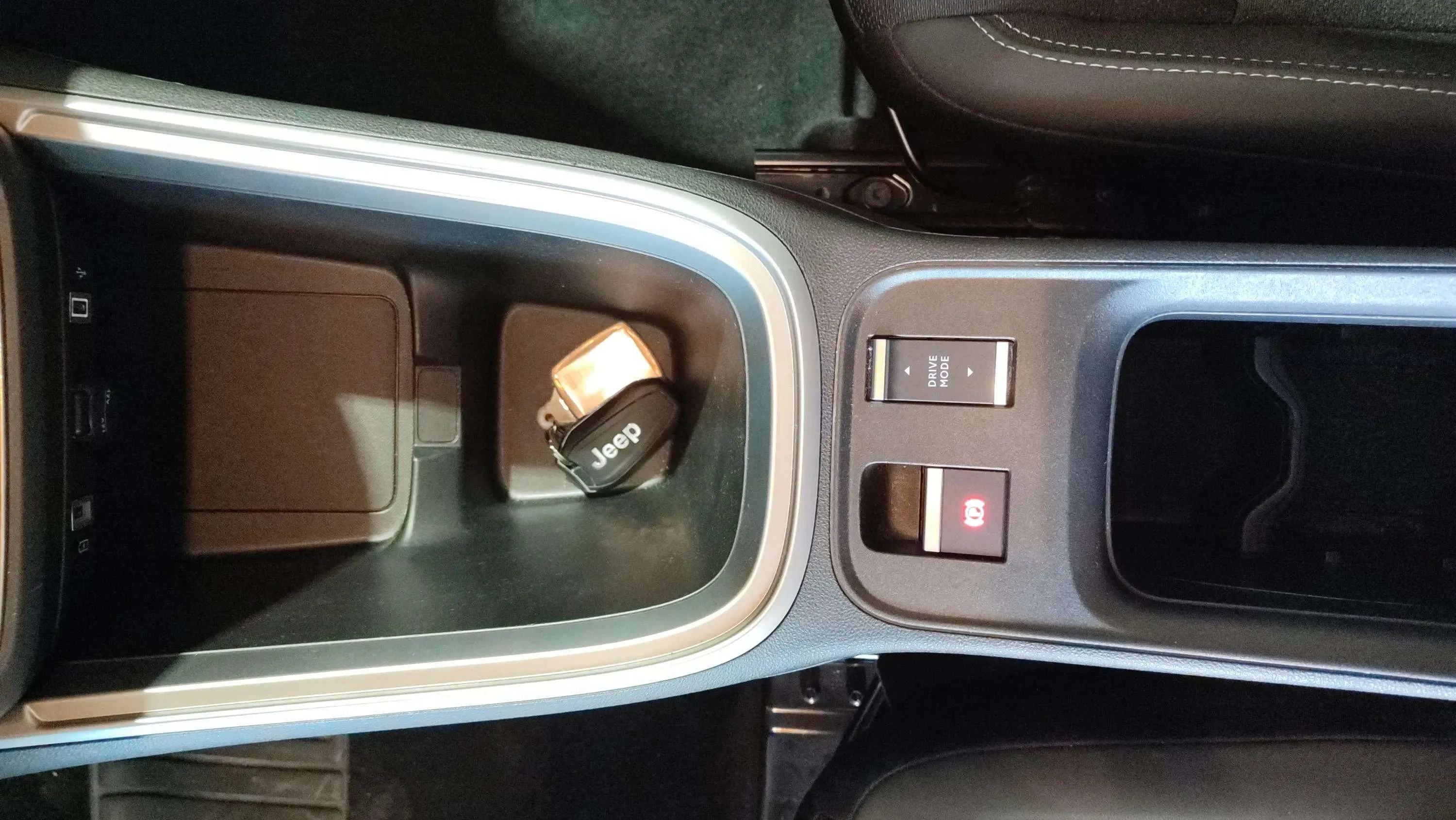 Jeep Avenger 1.2 eHybrid Altitude - foto 17