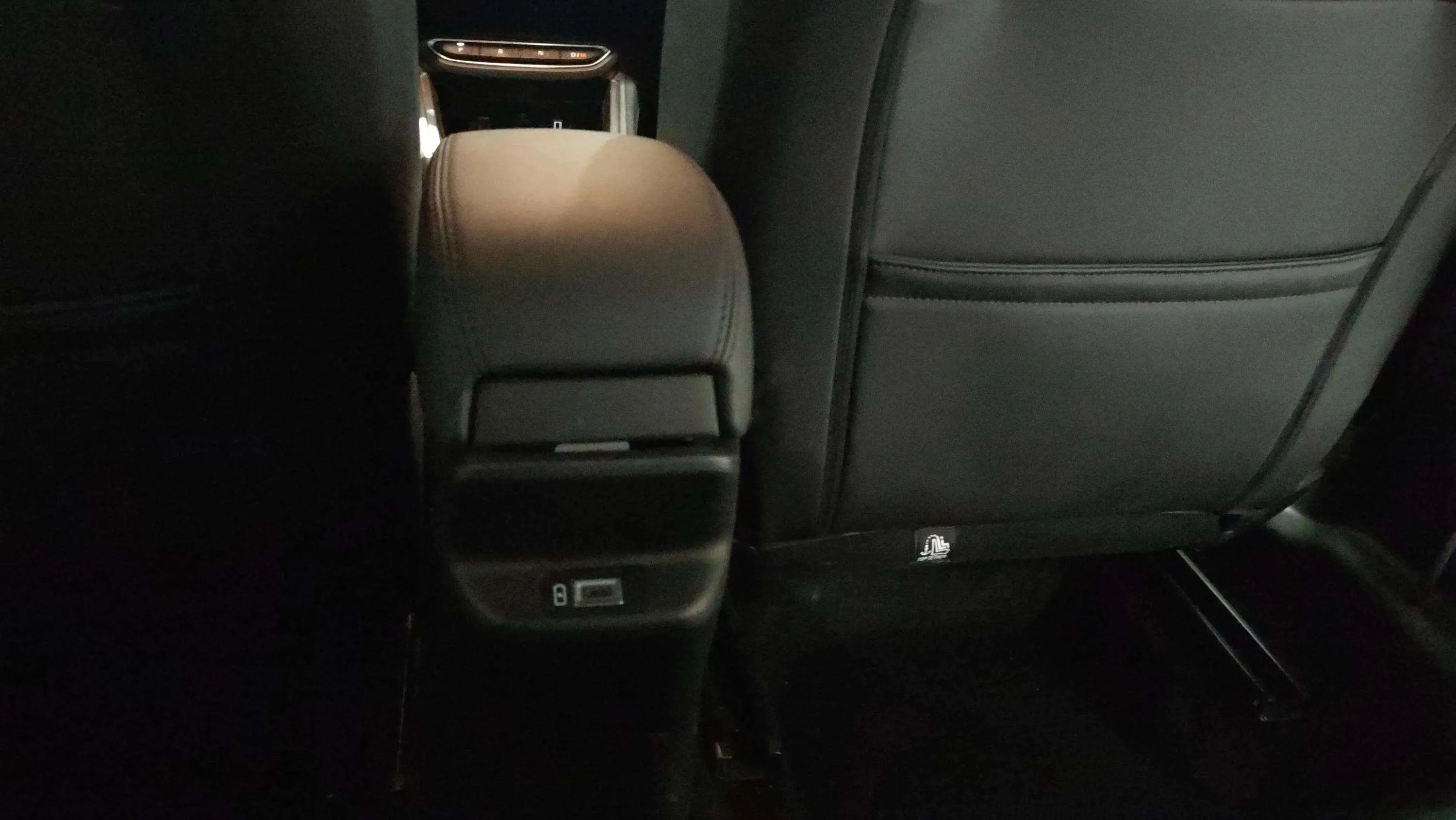 Jeep Avenger 1.2 eHybrid Altitude - foto 21