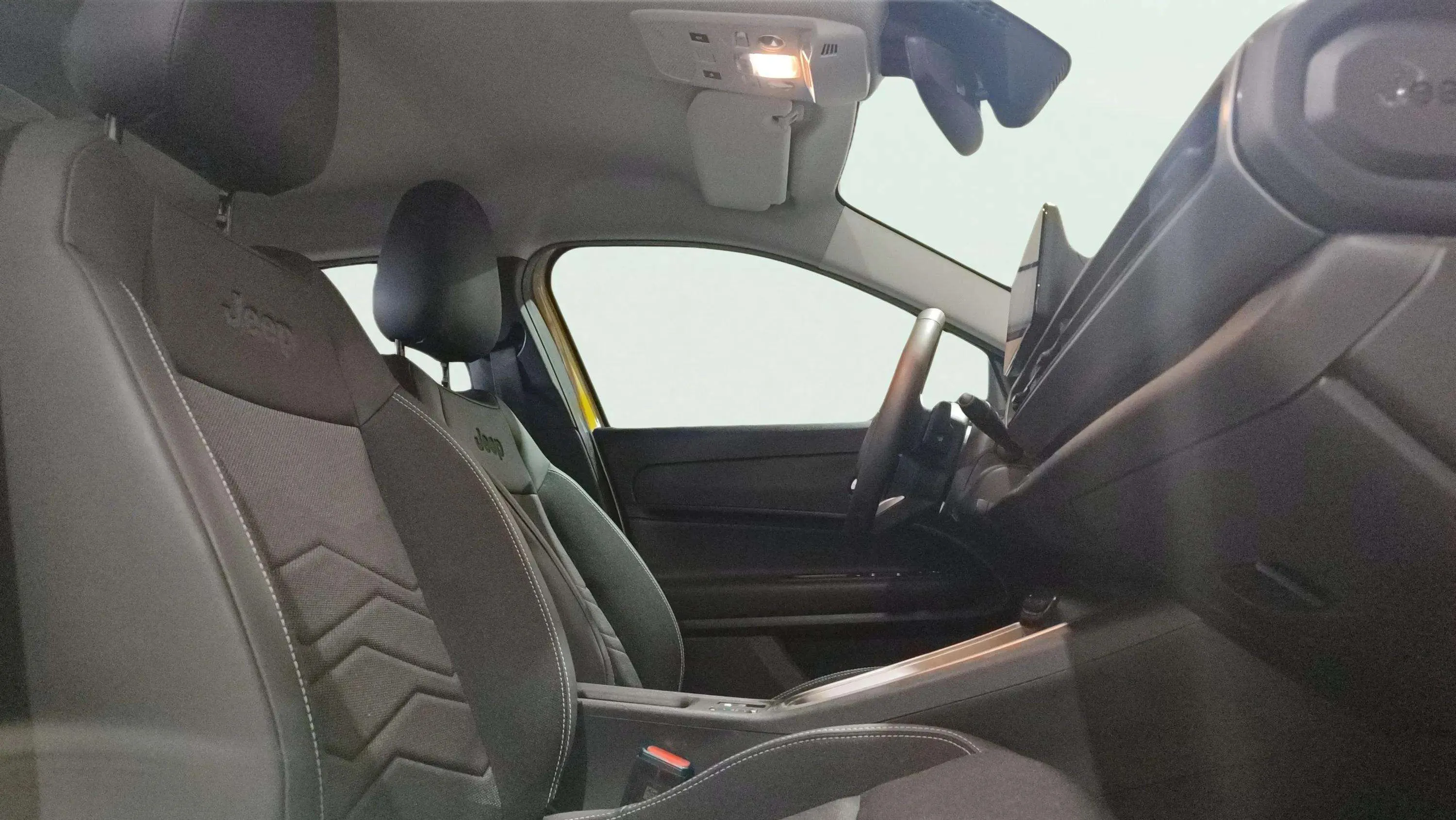 Jeep Avenger 1.2 eHybrid Altitude - foto 22