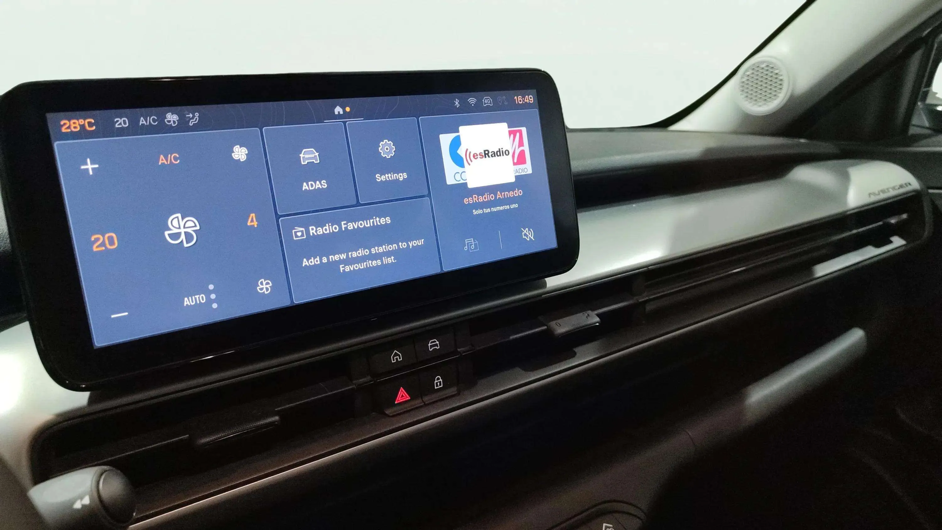 Jeep Avenger 1.2 eHybrid Altitude - foto 15