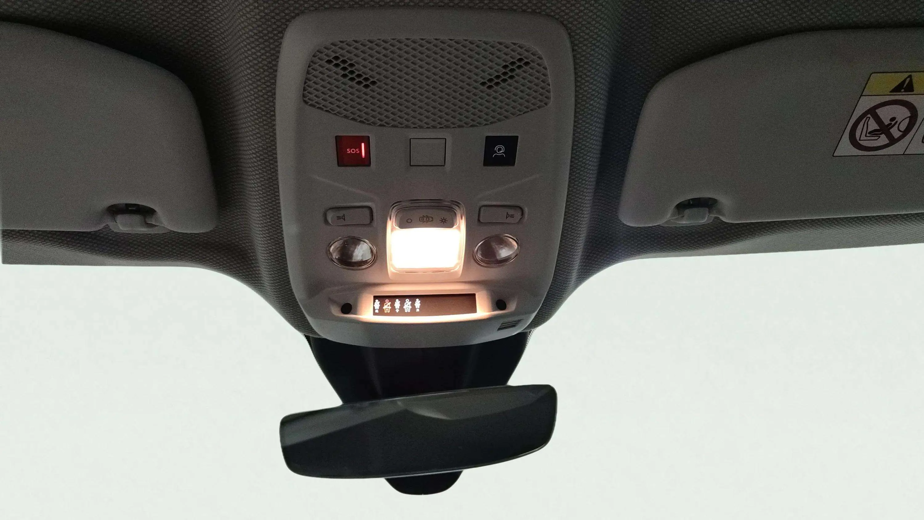 Jeep Avenger 1.2 eHybrid Altitude - foto 19