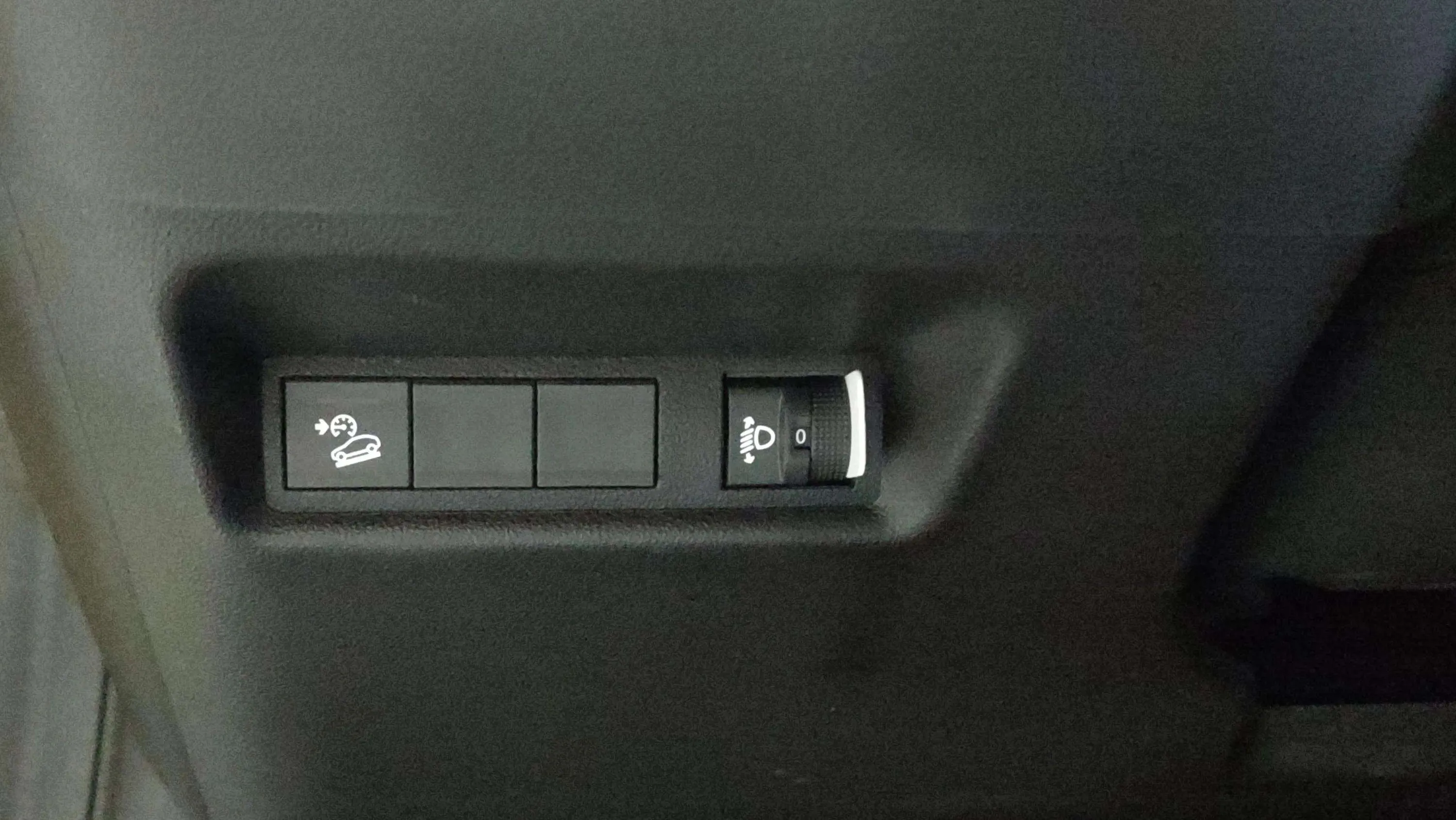 Jeep Avenger 1.2 eHybrid Altitude - foto 7