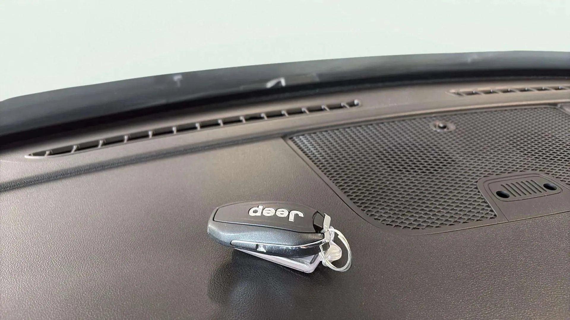 Jeep Avenger 1.2 eHybrid Altitude - foto 16