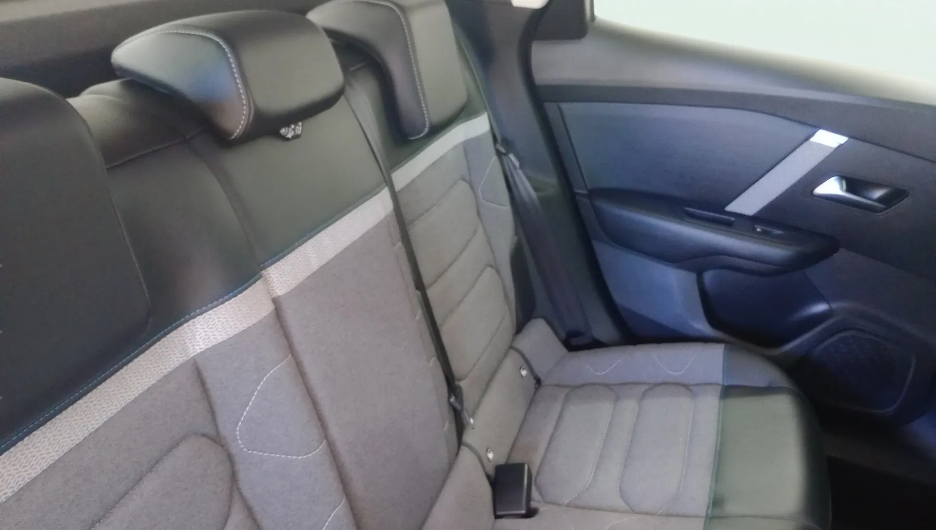 Citroën C4 BlueHDi 110 Feel - foto 9