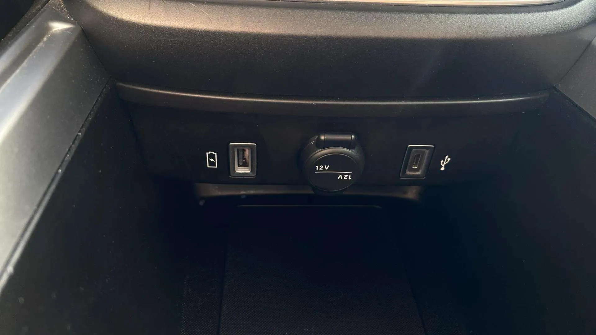 Jeep Avenger 1.2 eHybrid Altitude - foto 21