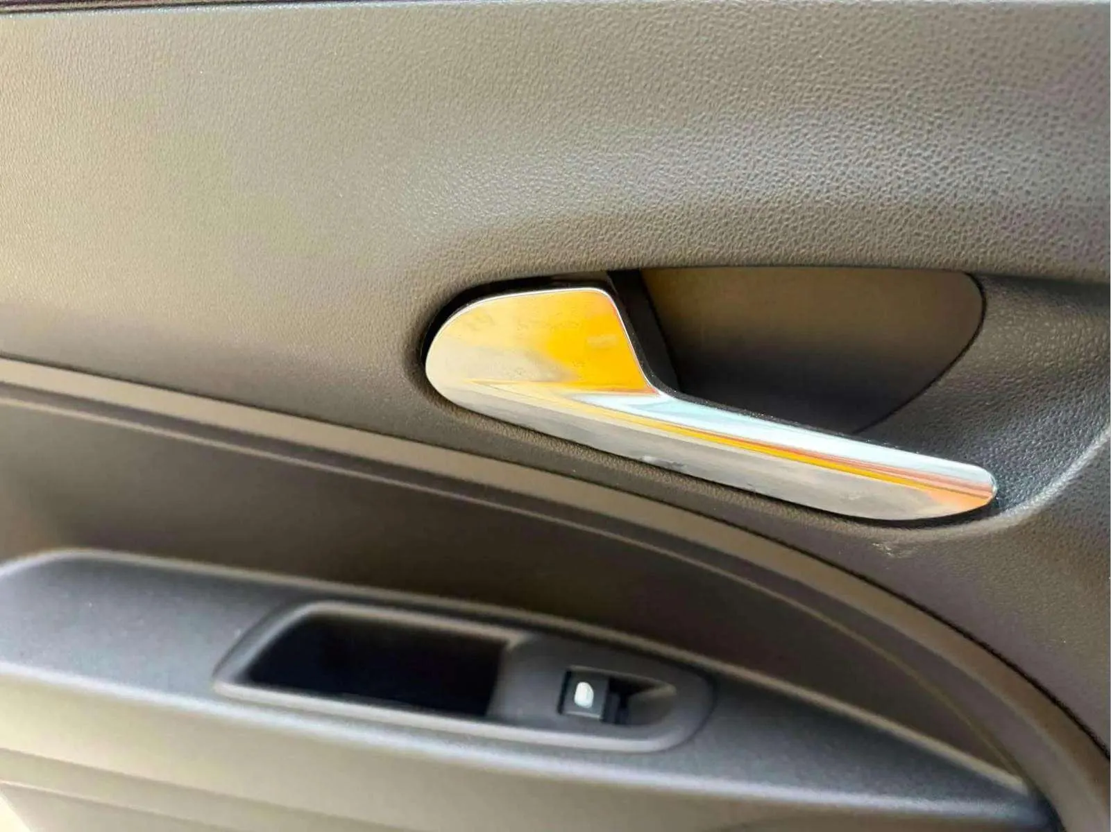 Jeep Avenger 1.2 eHybrid Altitude - foto 13
