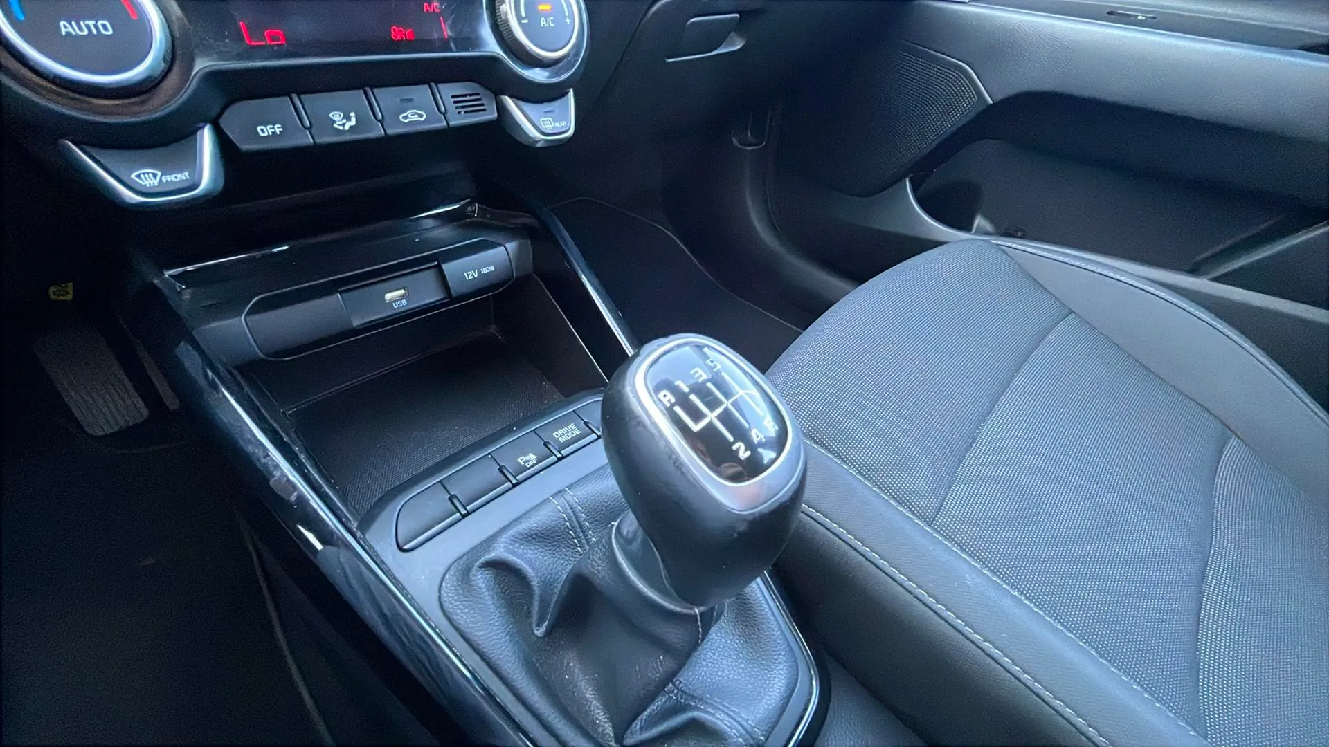 Kia Rio 1.0 T-GDi MHEV iMT Drive - foto 22