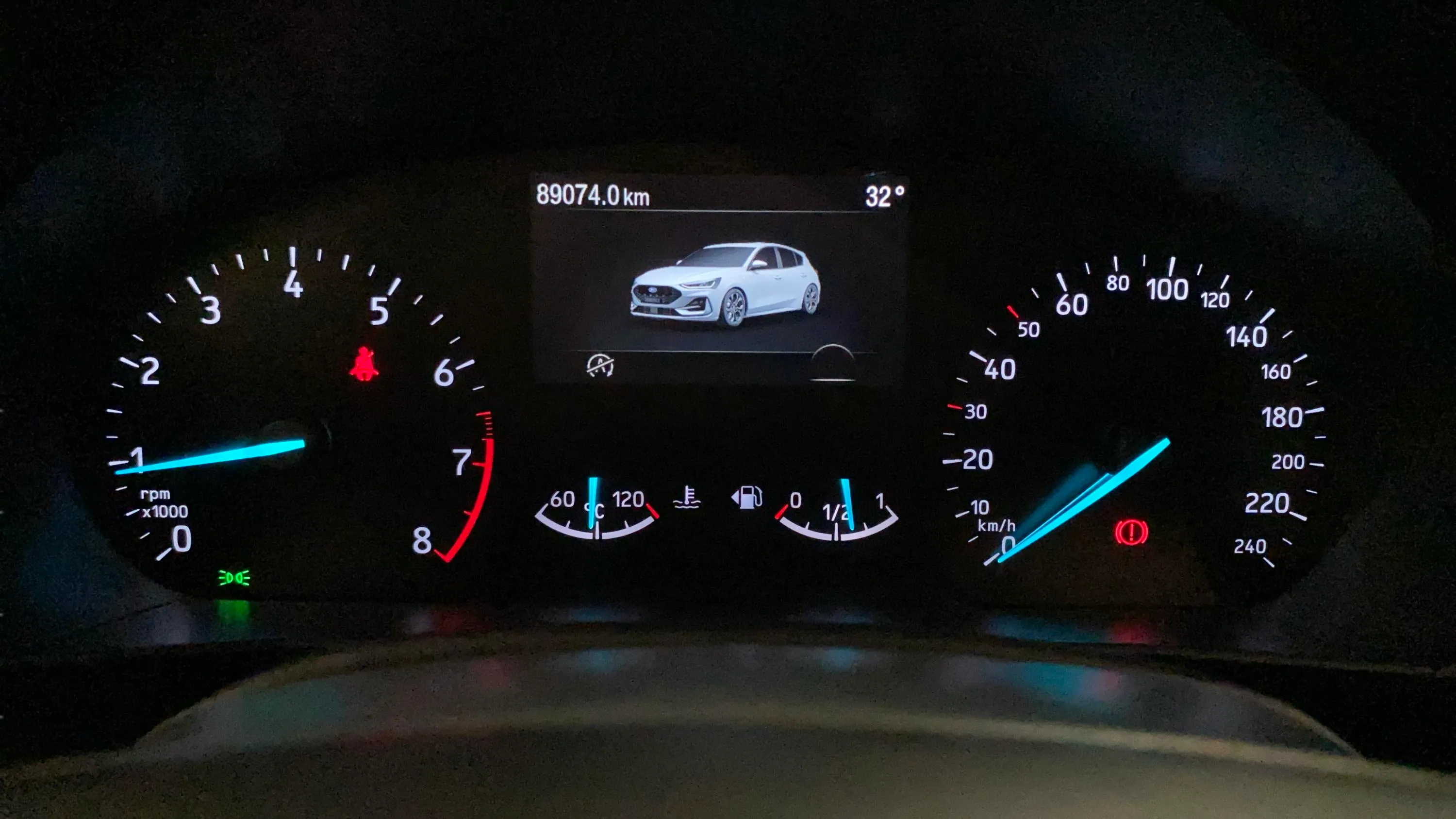 Ford Focus 1.0 EcoBoost MHEV ST-Line - foto 19