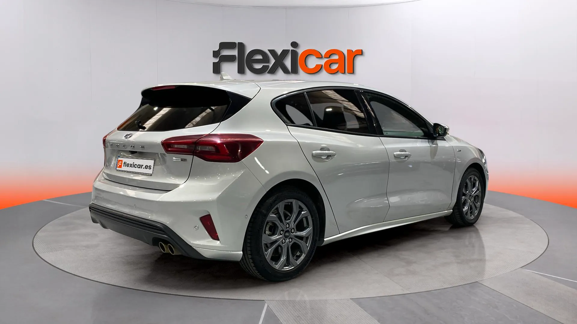 Ford Focus 1.0 EcoBoost MHEV ST-Line - foto 8