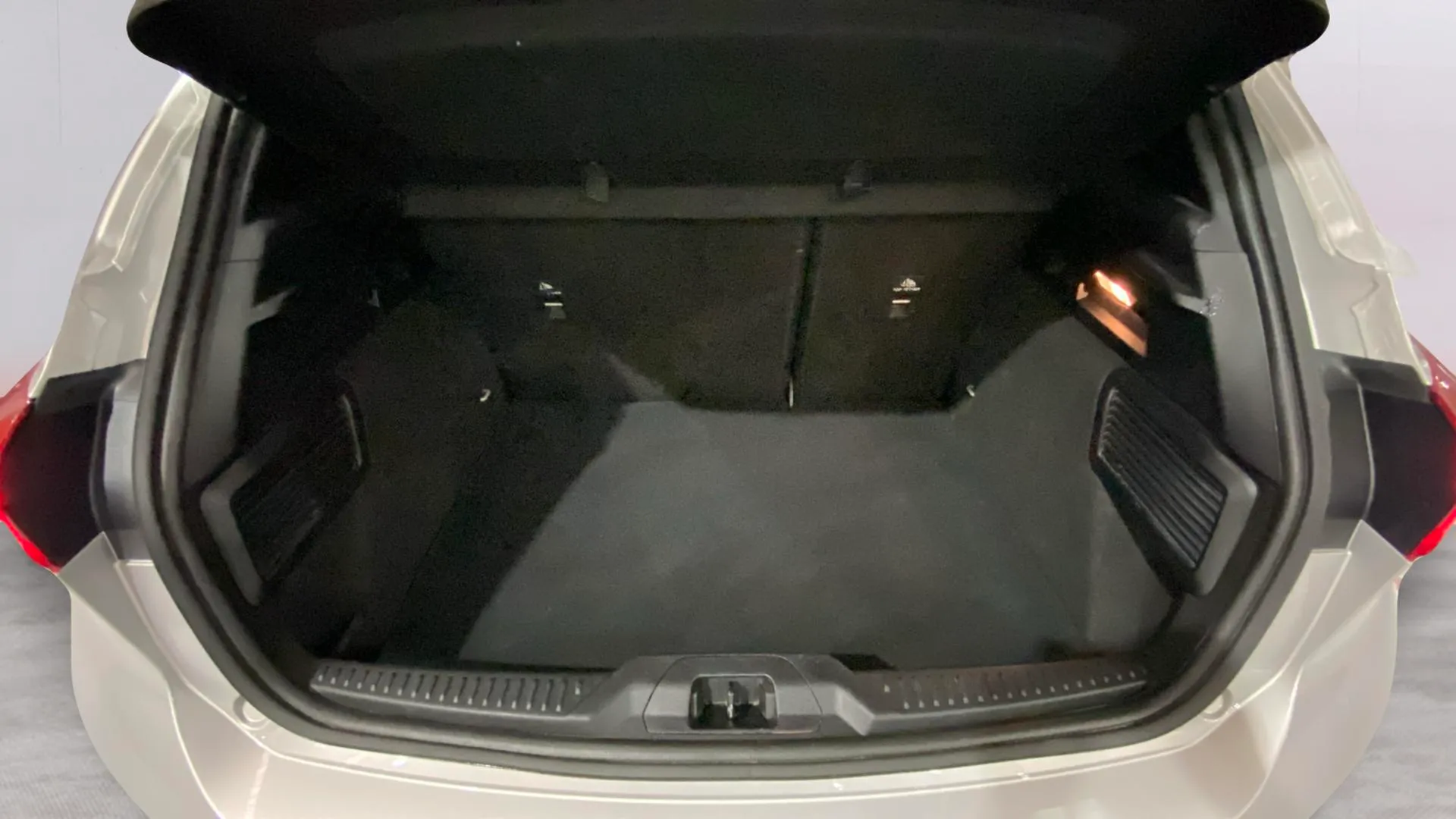 Ford Focus 1.0 EcoBoost MHEV ST-Line - foto 9