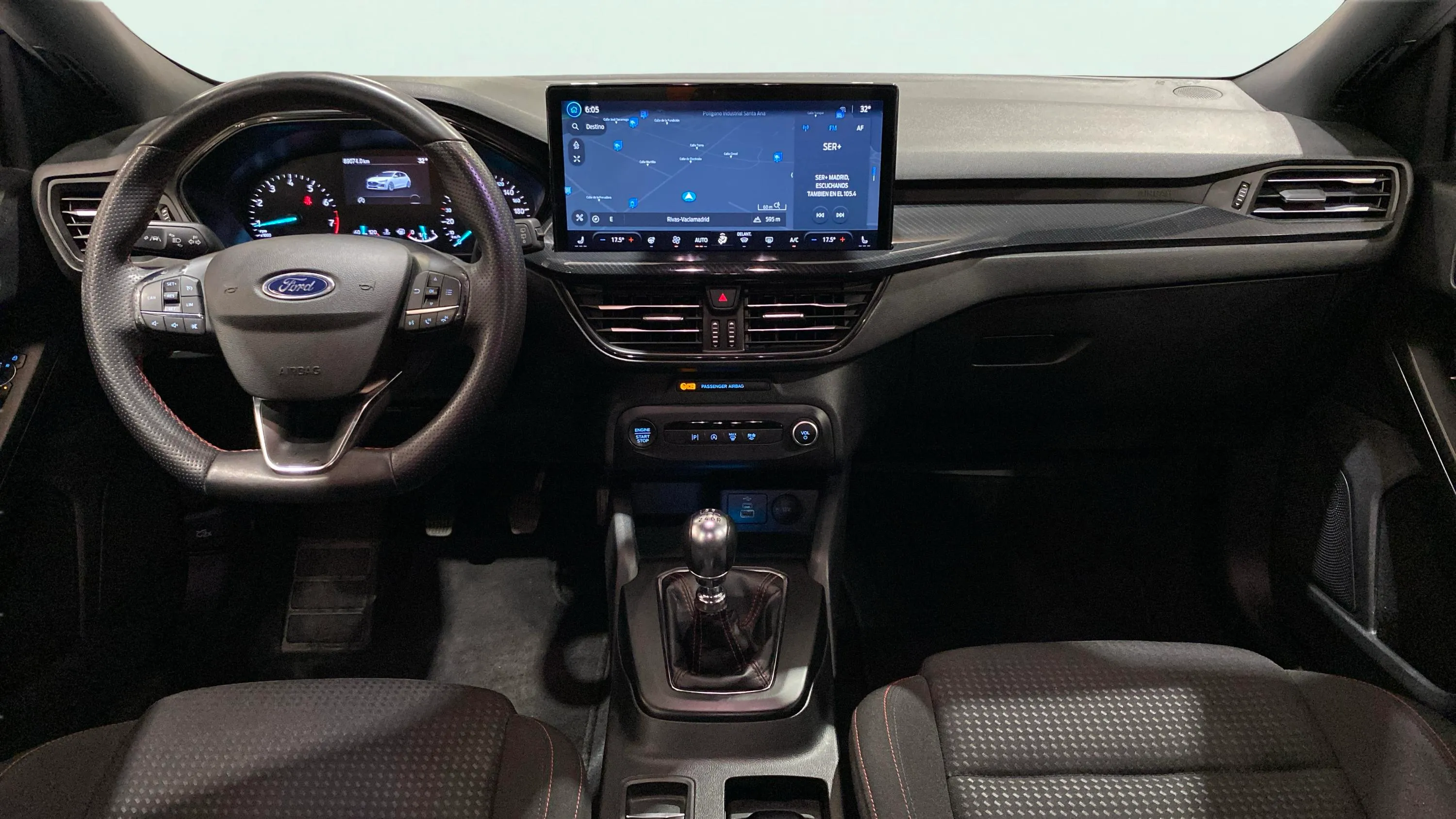 Ford Focus 1.0 EcoBoost MHEV ST-Line - foto 15