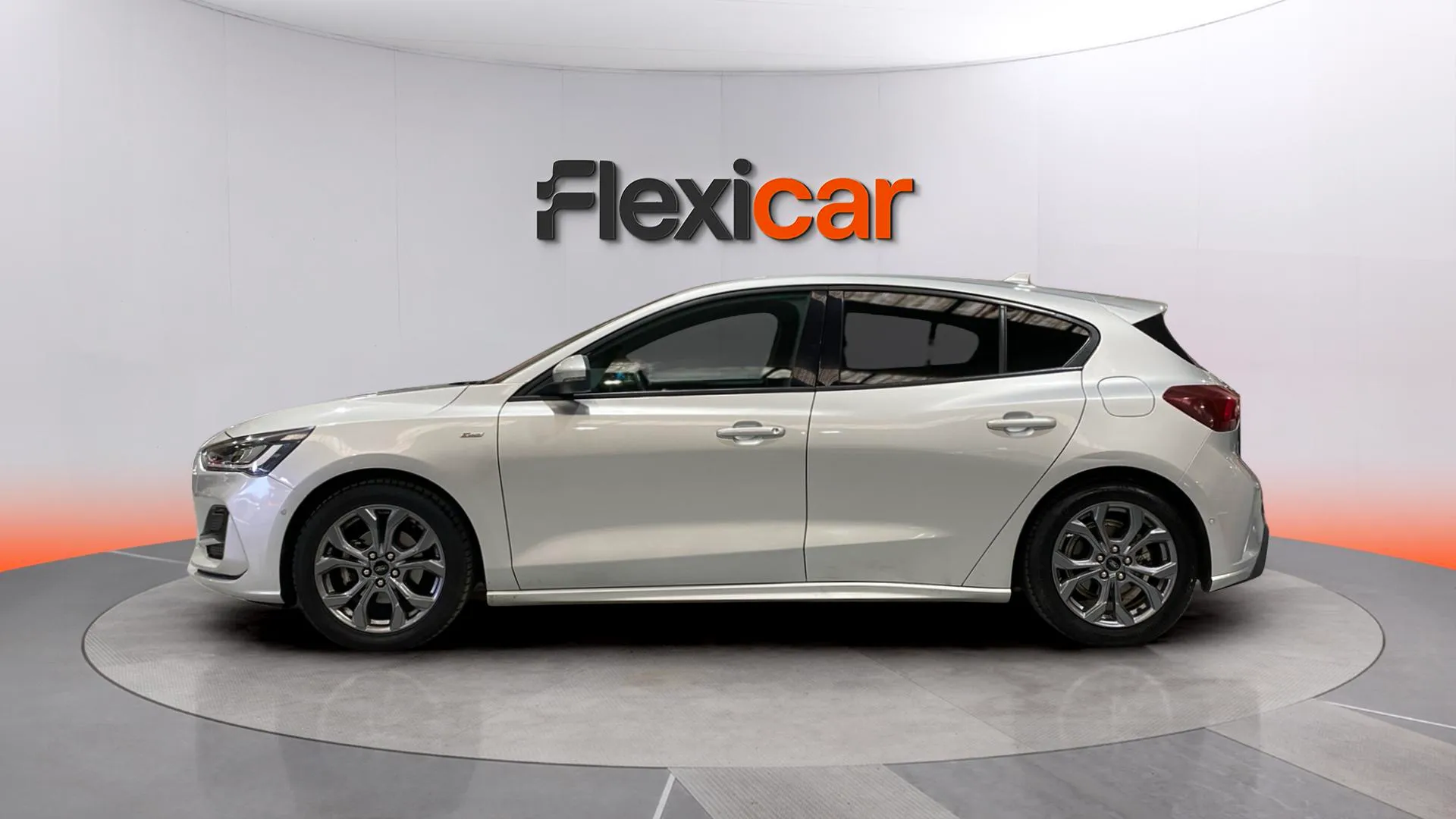 Ford Focus 1.0 EcoBoost MHEV ST-Line - foto 4