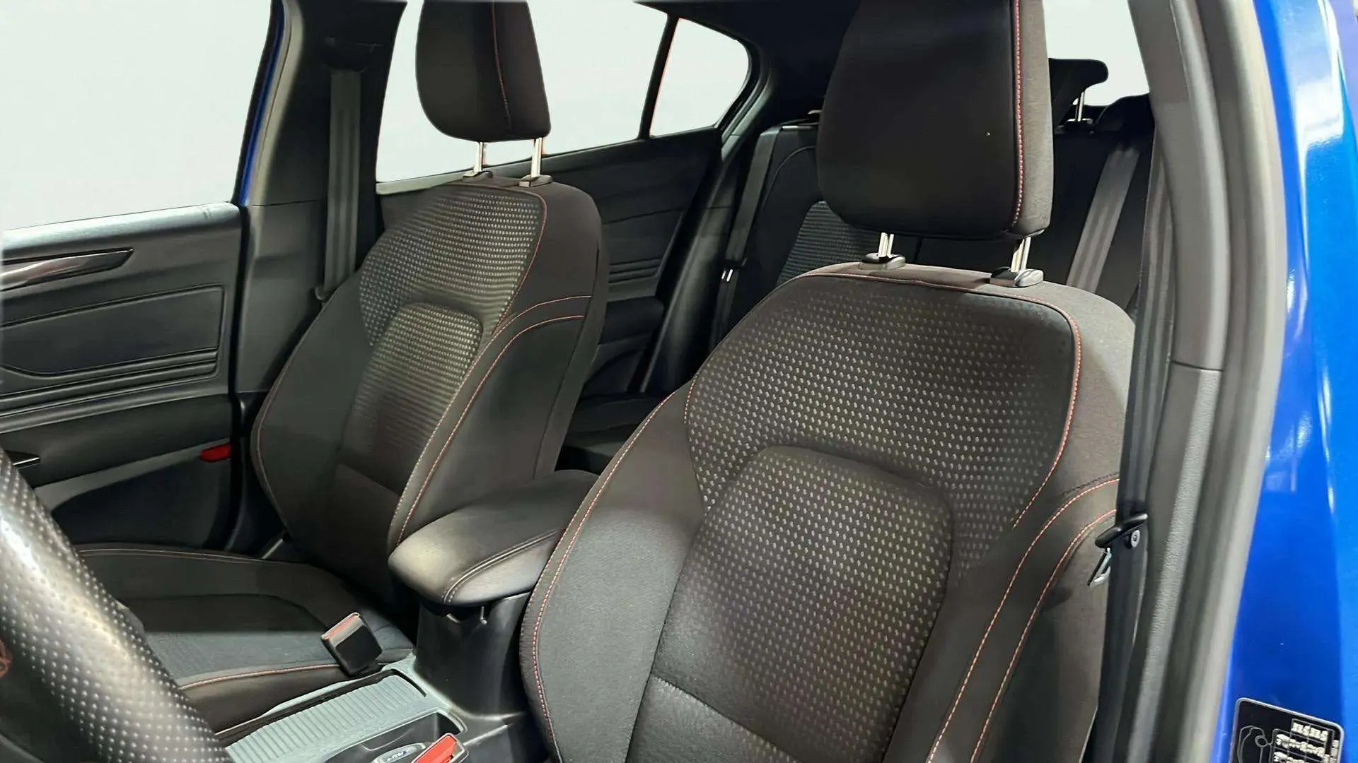 Ford Focus 1.0 EcoBoost MHEV ST-Line Style SIP SB - foto 28