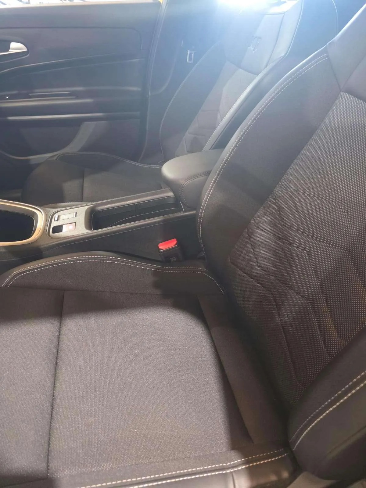 Jeep Avenger 1.2 eHybrid Altitude - foto 19