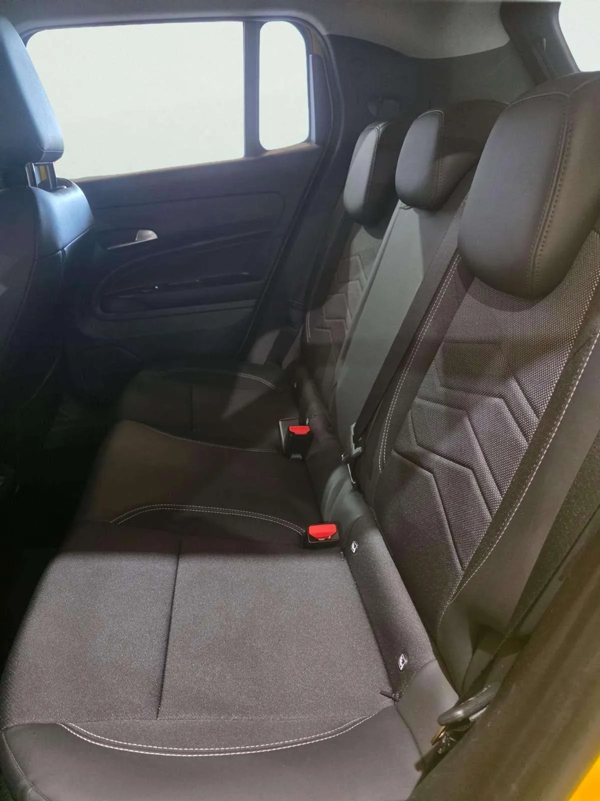 Jeep Avenger 1.2 eHybrid Altitude - foto 13
