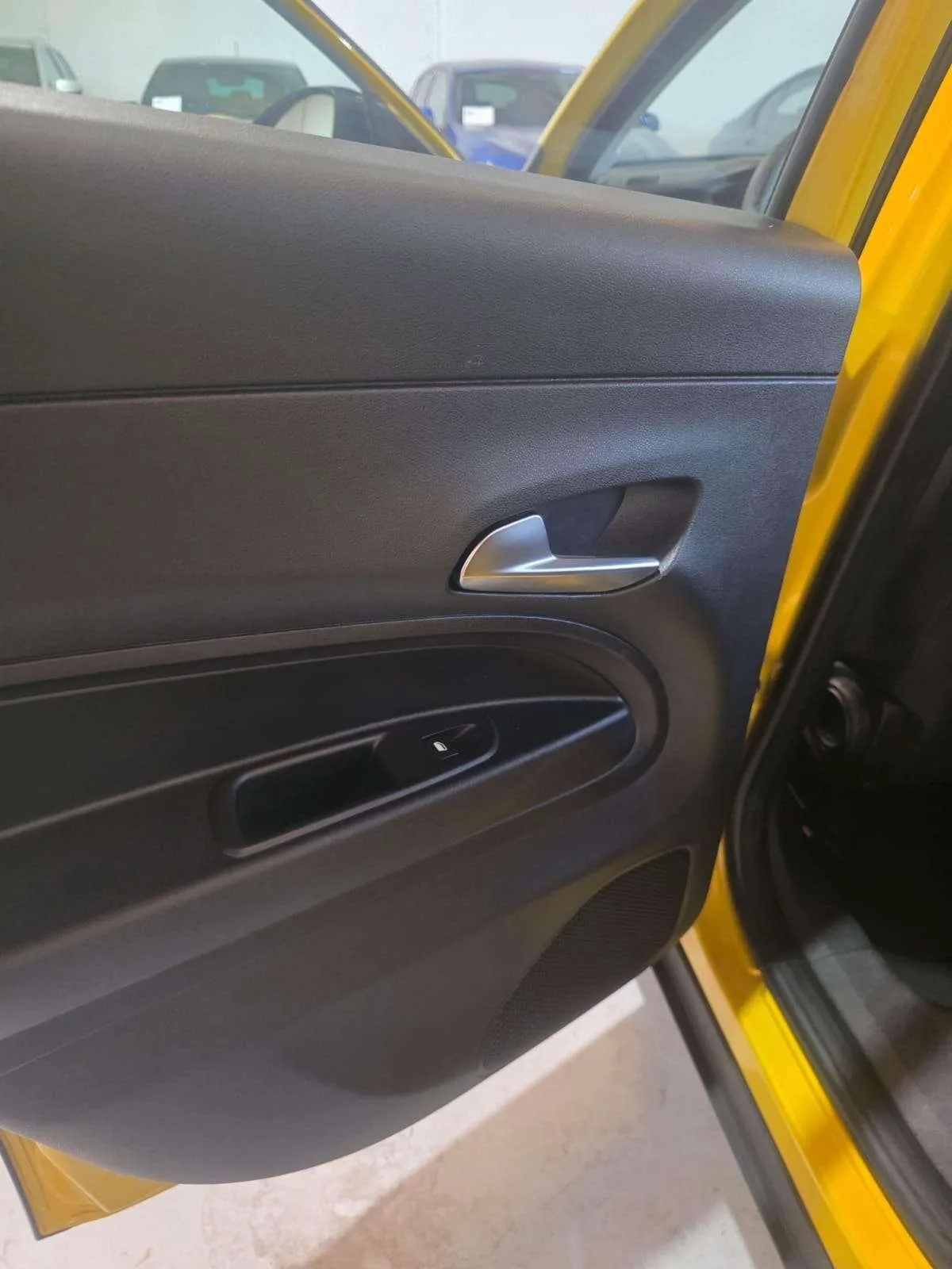 Jeep Avenger 1.2 eHybrid Altitude - foto 11