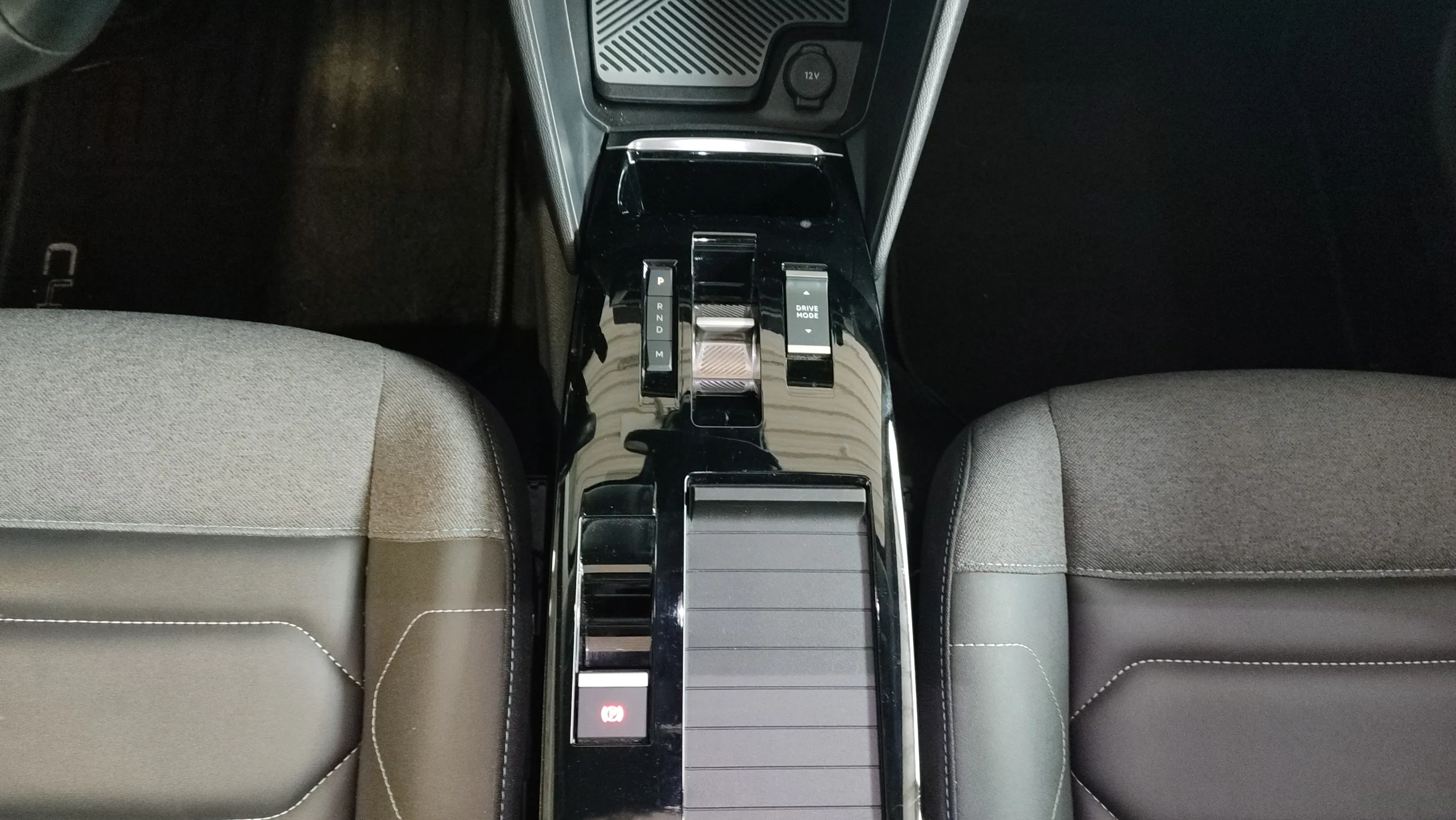 Citroën C4 X PureTech 130 EAT8 Max - foto 16