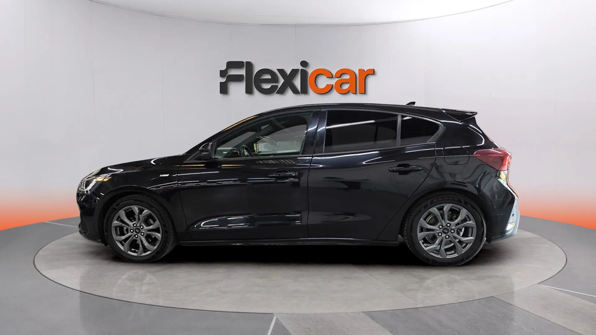 Ford Focus 1.0 EcoBoost MHEV ST-Line - foto 5