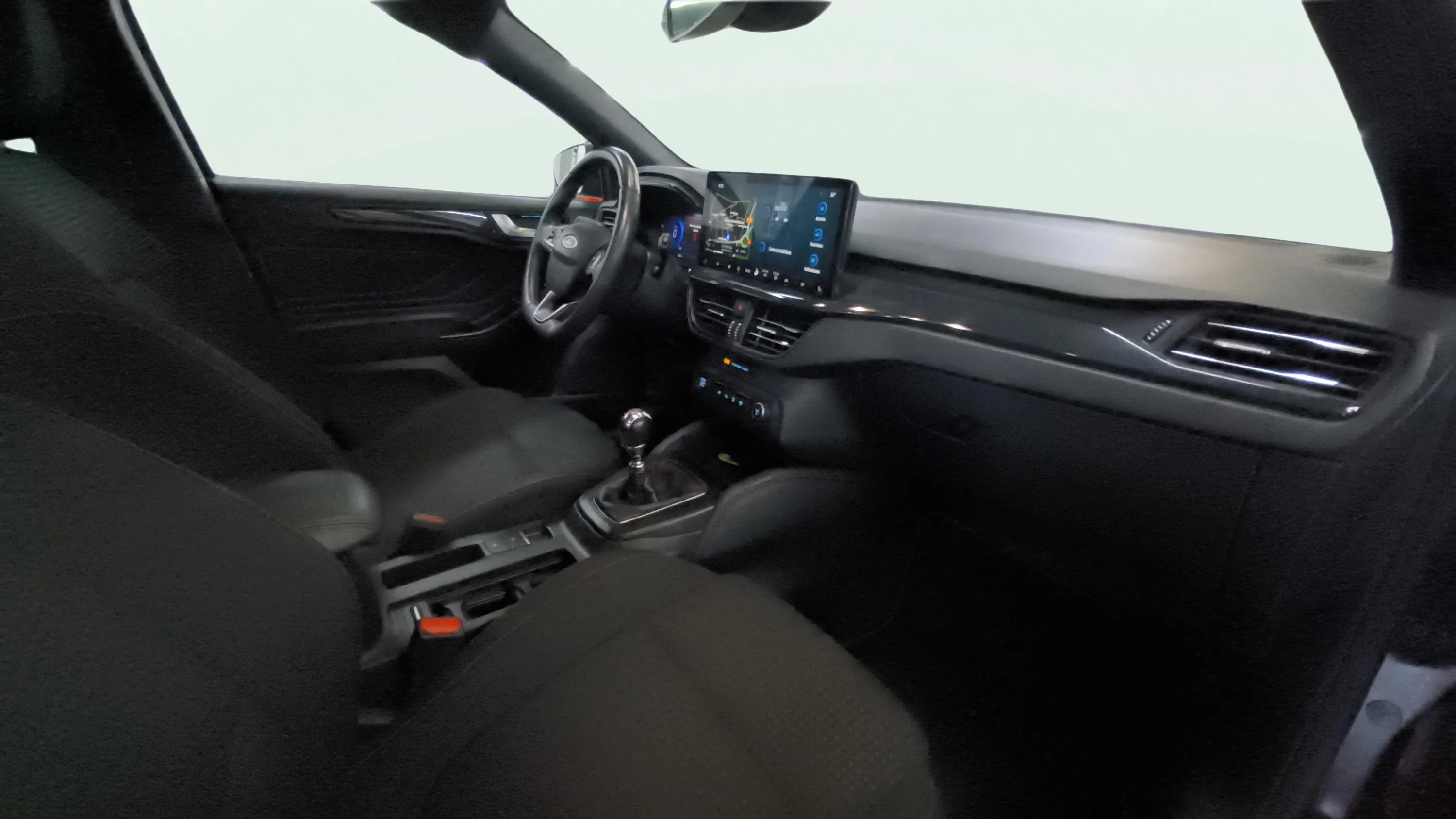Ford Focus 1.0 EcoBoost MHEV ST-Line - foto 12