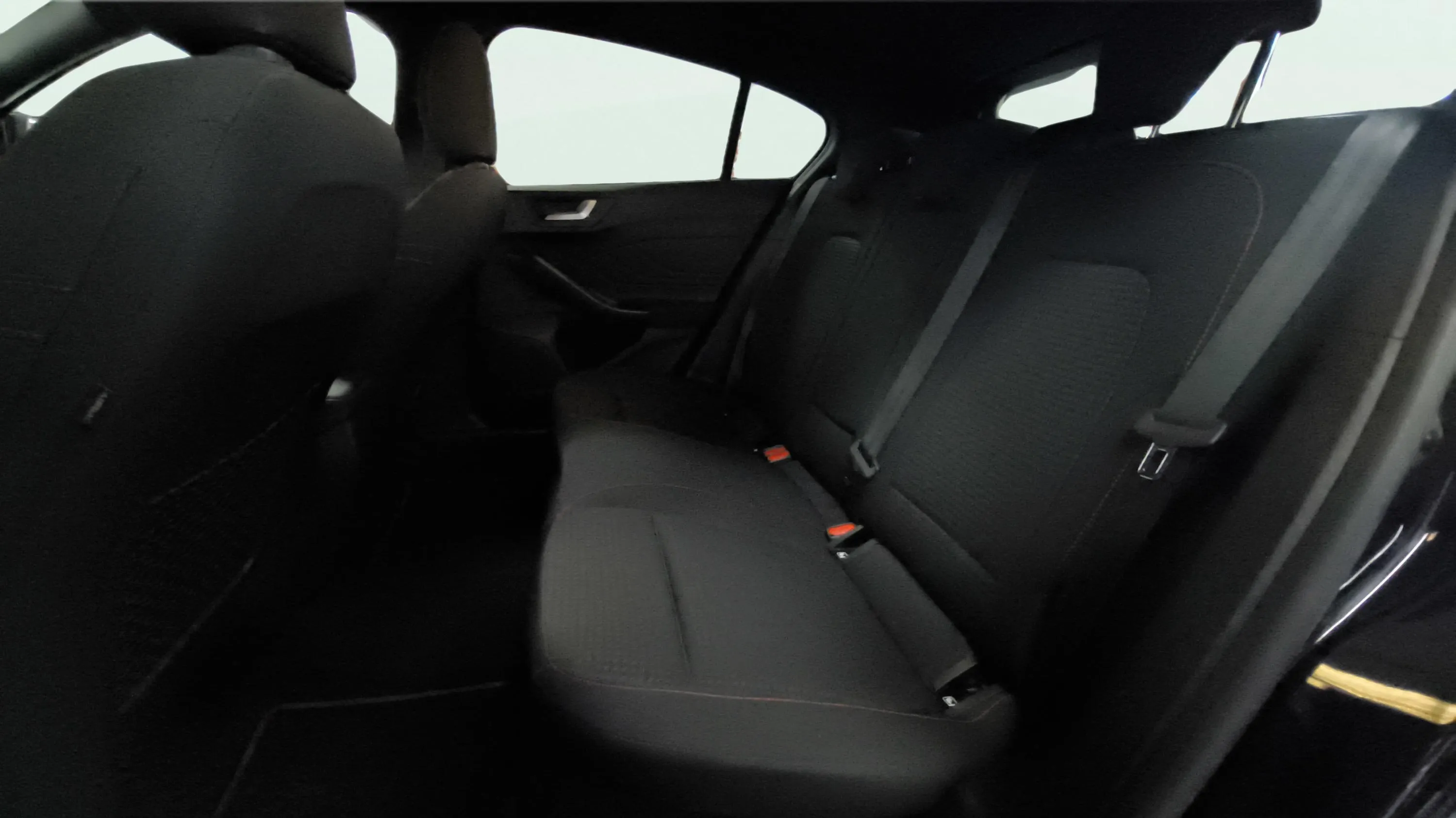 Ford Focus 1.0 EcoBoost MHEV ST-Line - foto 18